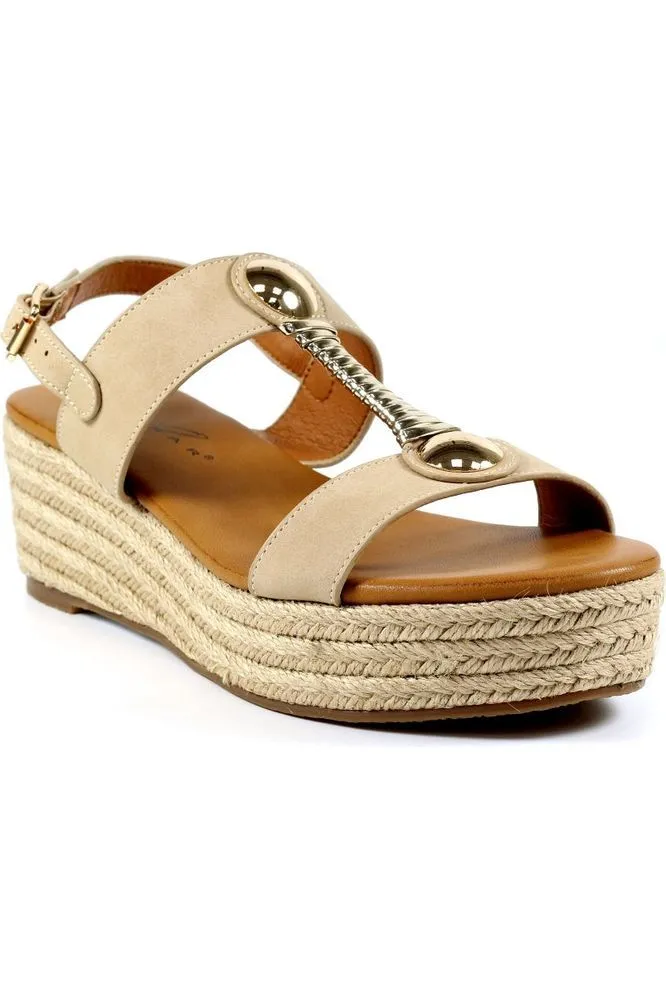 Lunar Ravena JLH449 beige Sleek Vacation Sandals
