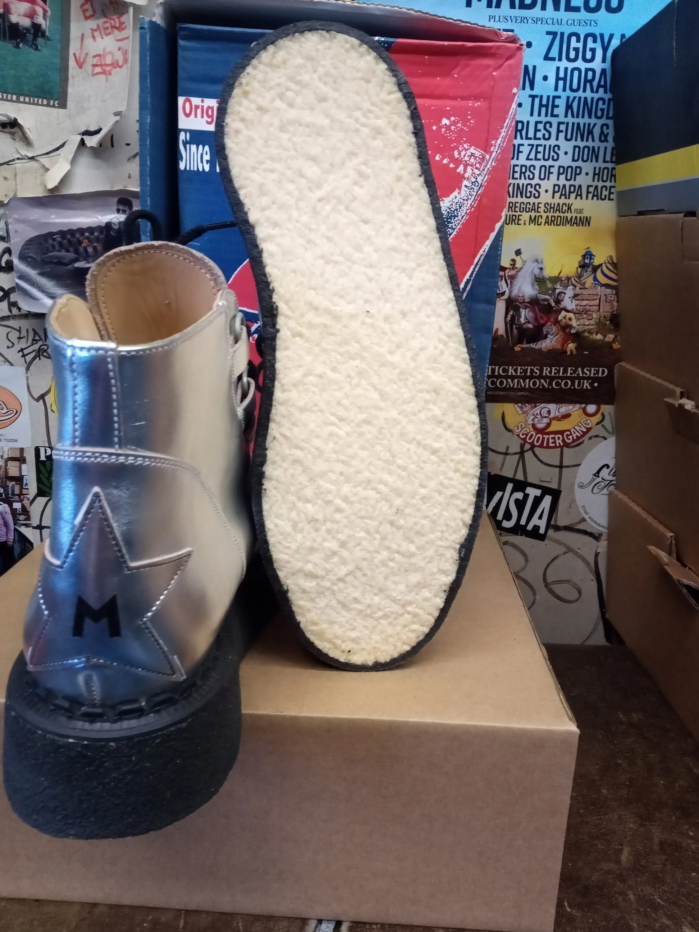 Adidas Shoes Zappos GEORGE COX Made in England, Size UK8, Silver Star Boot / 13273