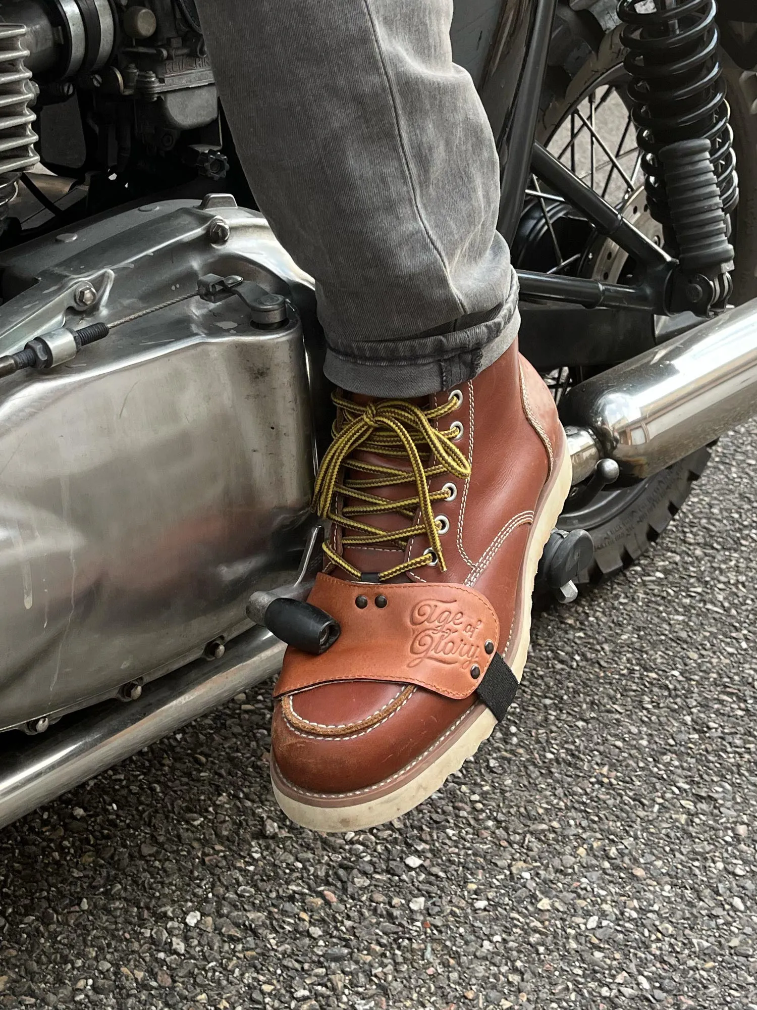 Asics Shoes Chicago Age of Glory Shoe Protector - Whiskey