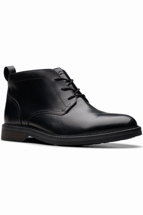 Clarks Aldwin Chukka boot in Black Leather Seamless Style MoistureWicking