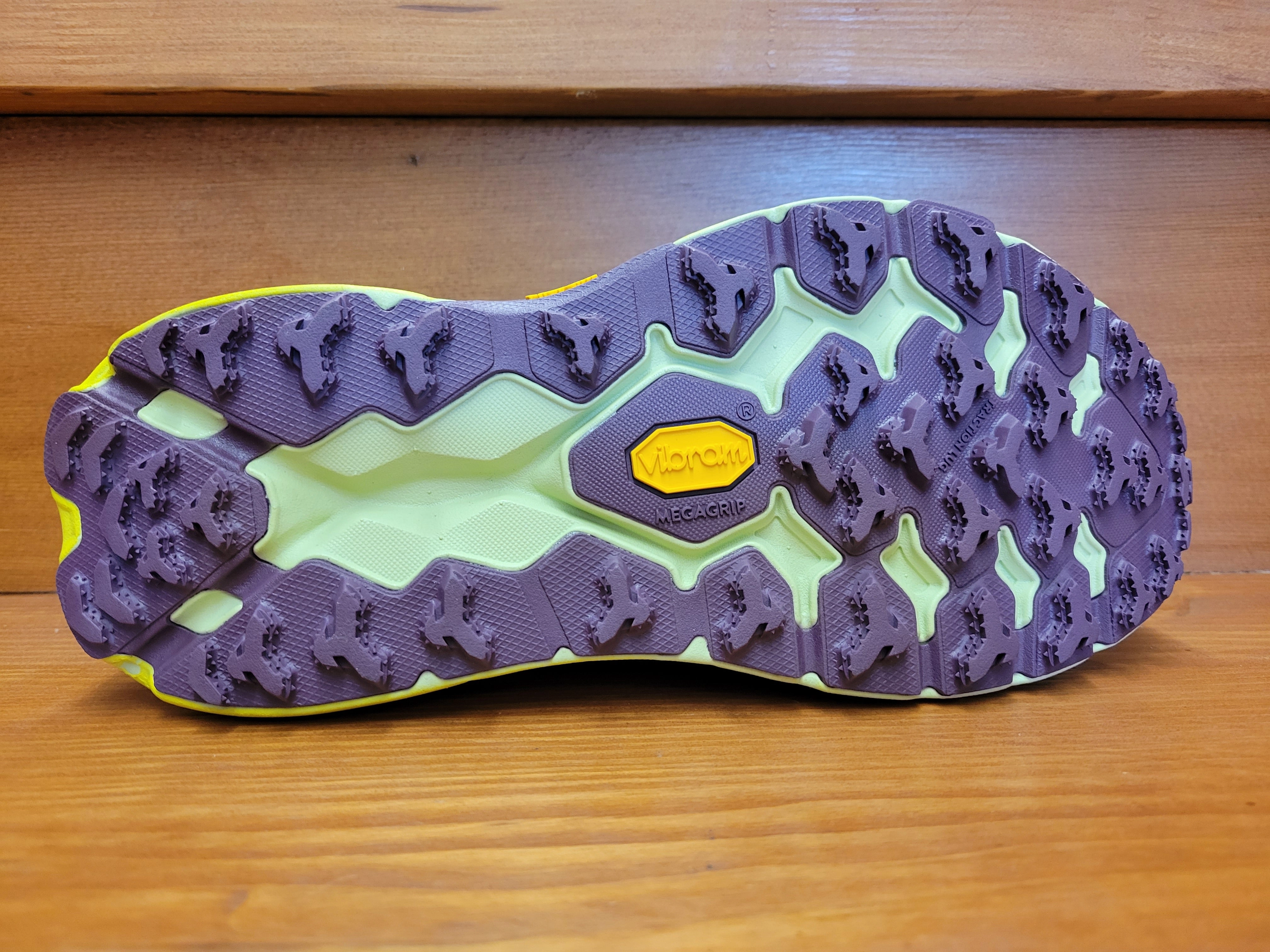 Hoka Speedgoat 5 Blue Graphite/Evening Primrose 1123158 BGEPM running in a desert oasis area shoes