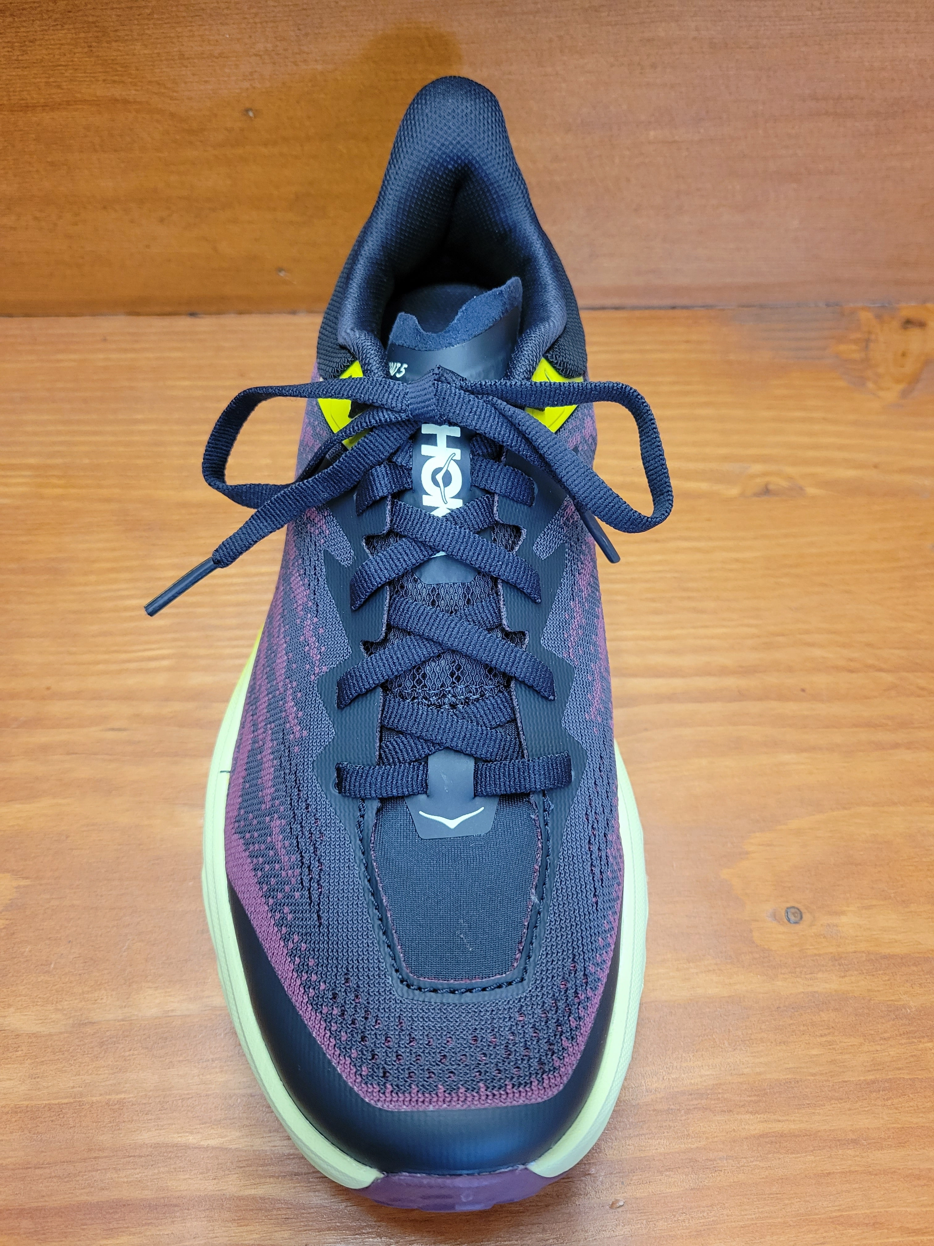 Hoka Speedgoat 5 Blue Graphite/Evening Primrose 1123158 BGEPM running with a GPS tracker