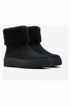 City Stride Shoes Air Cushioning Clarks Torhill Turn in Black Wlined Suede