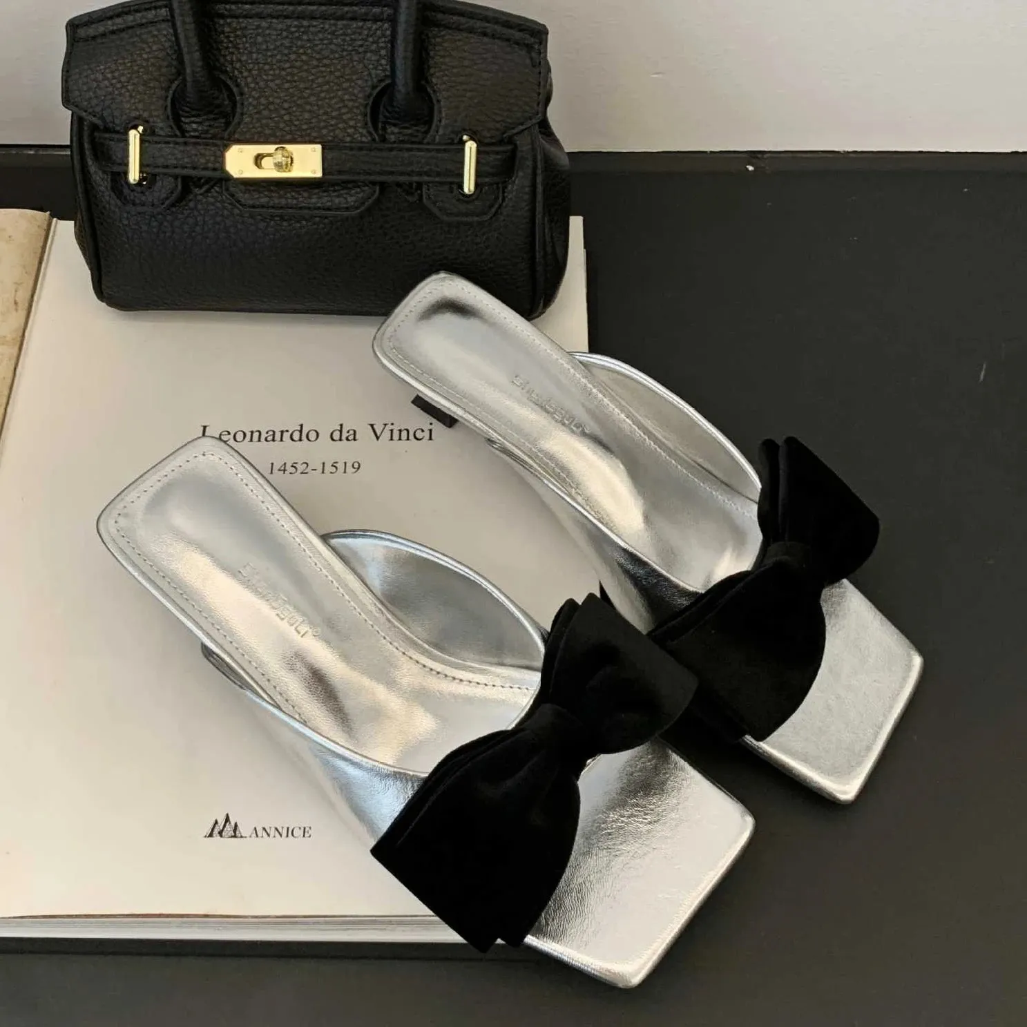 Kalahari Slides Amozae-Bow Tie Square Head Slippers Women High Heel Fashion Designer Sandals Female Summer Flip Flops Low Heel Mueller Slippers Women