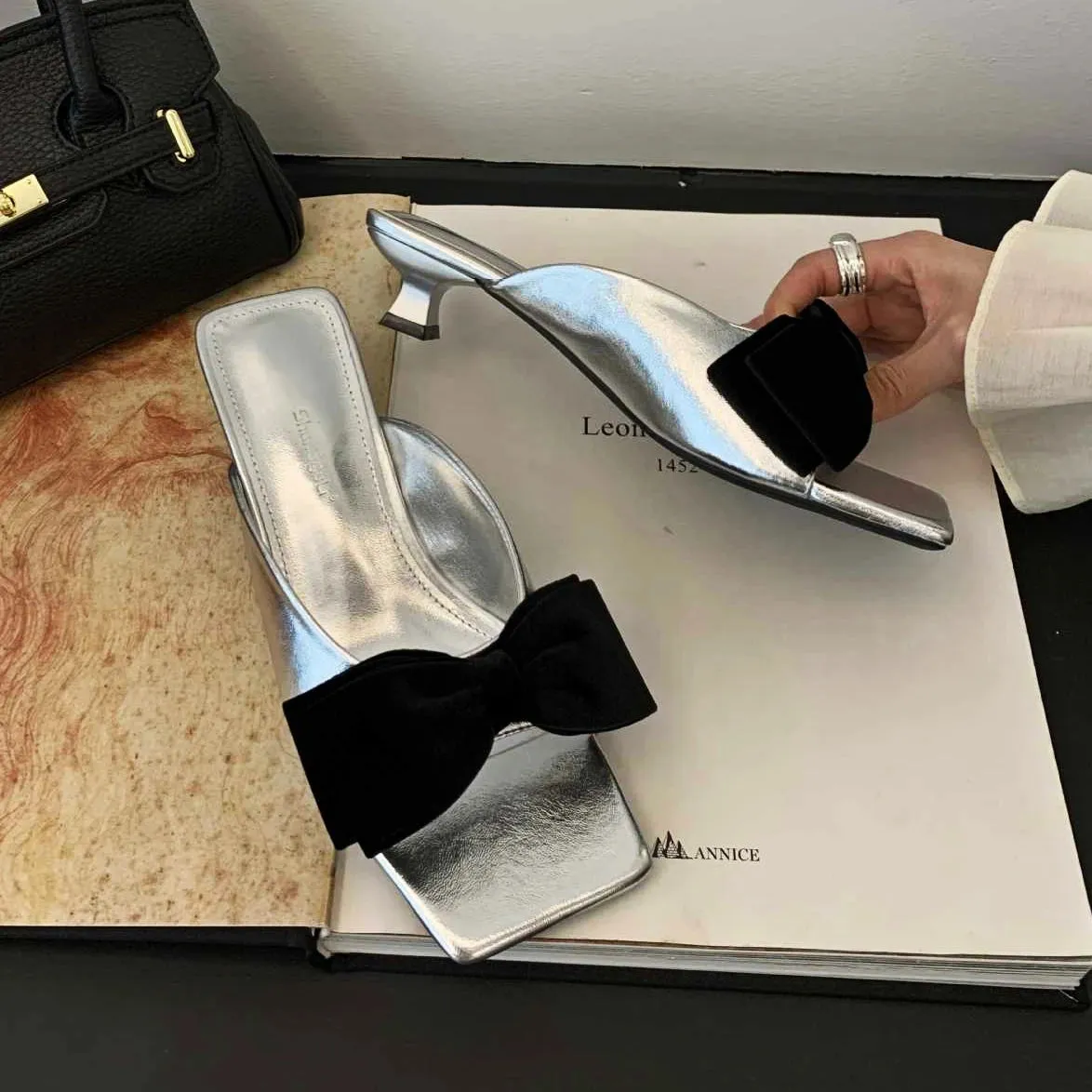 Abercrombie Slippers Amozae-Bow Tie Square Head Slippers Women High Heel Fashion Designer Sandals Female Summer Flip Flops Low Heel Mueller Slippers Women