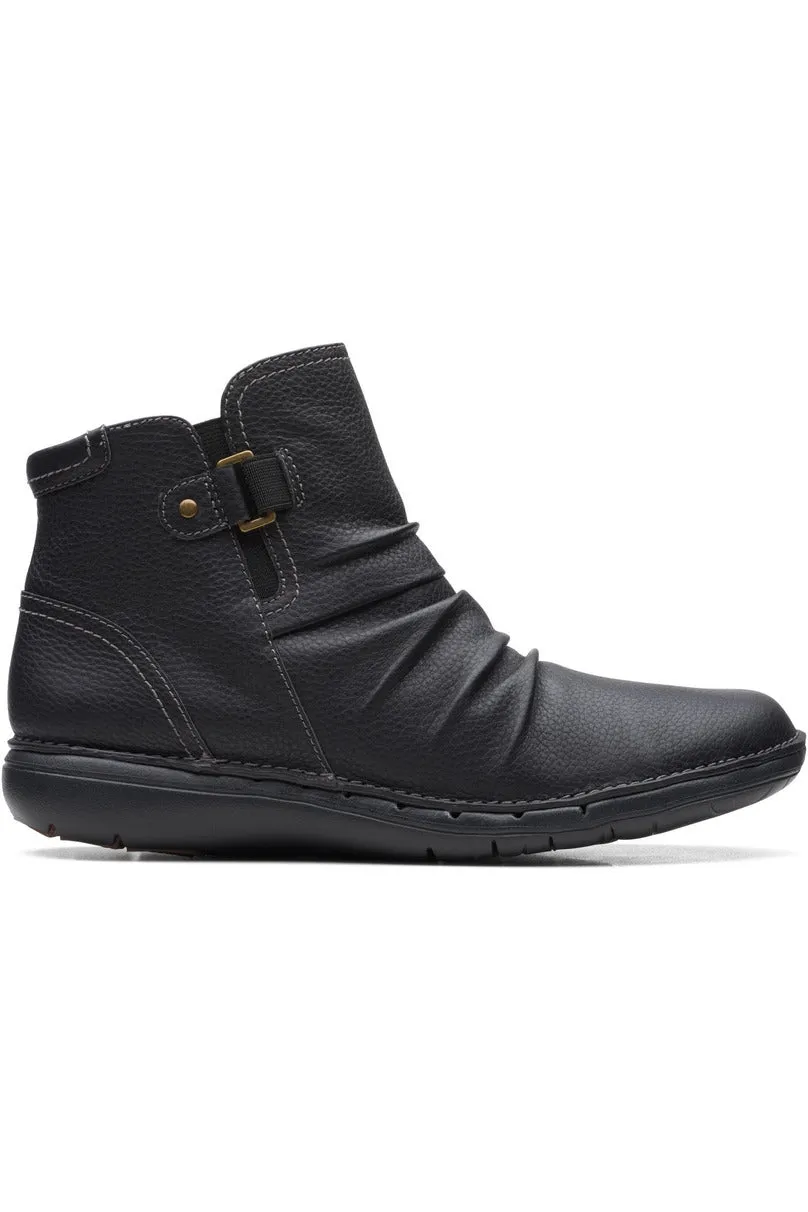 Trendy Vibe Clarks Un Loop Top black leather