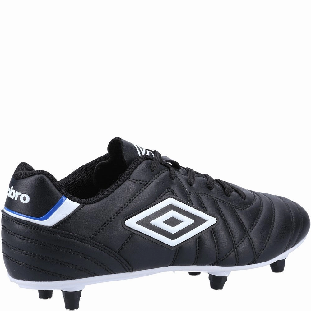 court players' shoes running in a fumarole area shoes Umbro Speciali Liga Soft Ground Football Boot