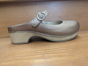 Edge Look Spring step Dansko Bria Tan