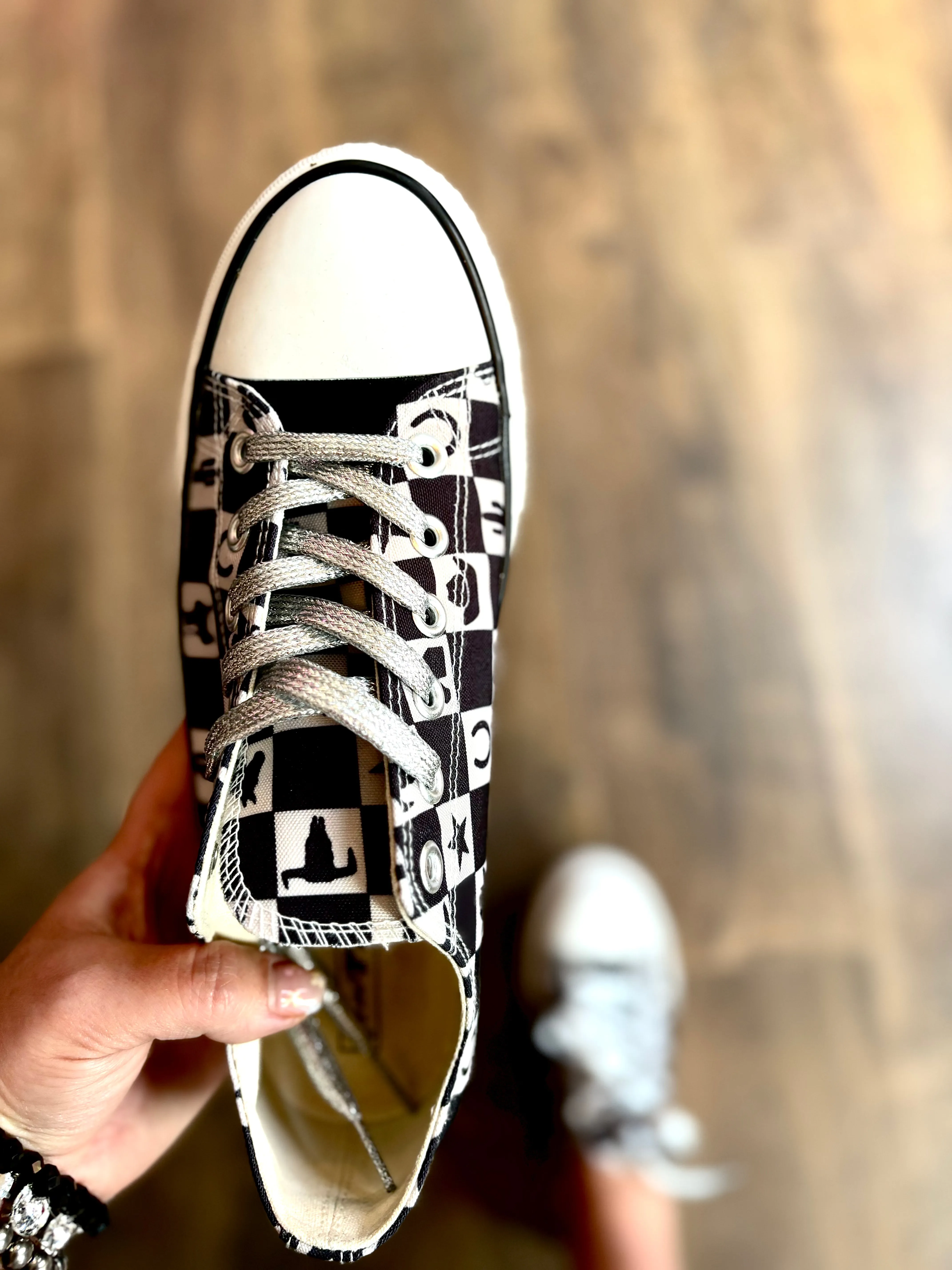 Mens Tennis Shoes Asics BRONC STOMPER SNEAKERS