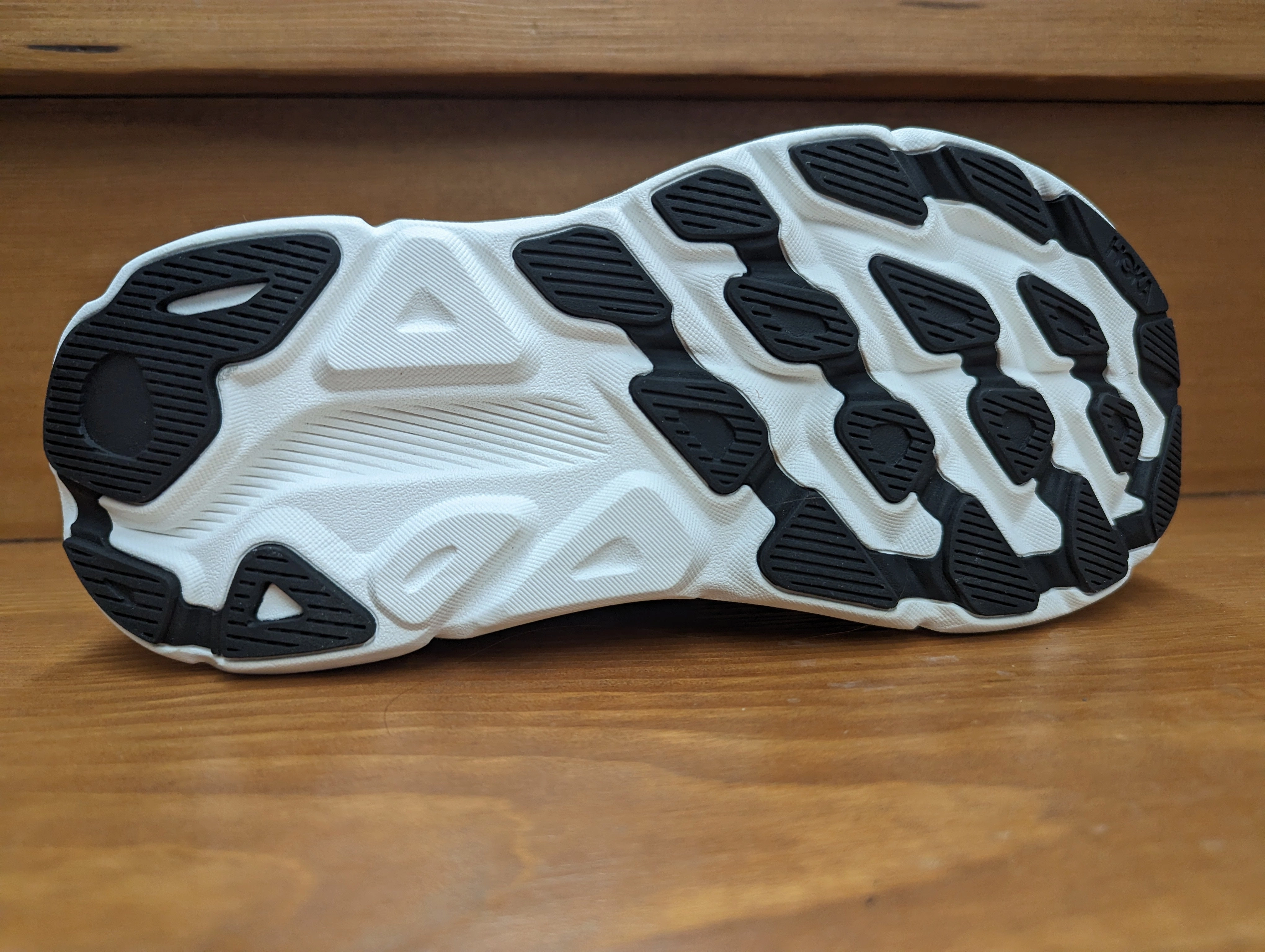 sports running gear Hoka Clifton 9 Black/Copper 1127896 BCPPR & 1132211 BCPPR