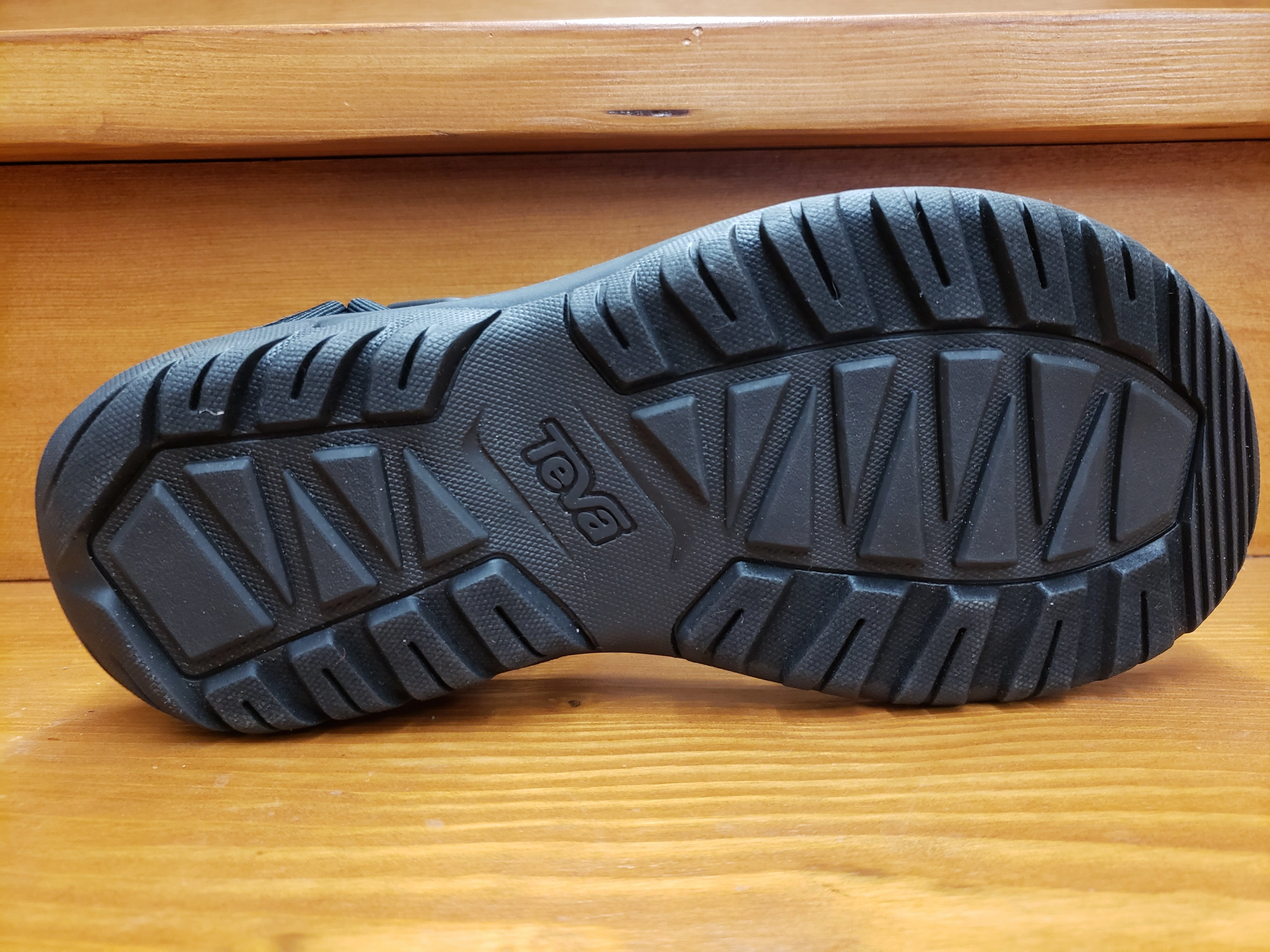 Teva Hurricane XLT2 Black 1019234BLK Easy To Slip On Sleek Finish
