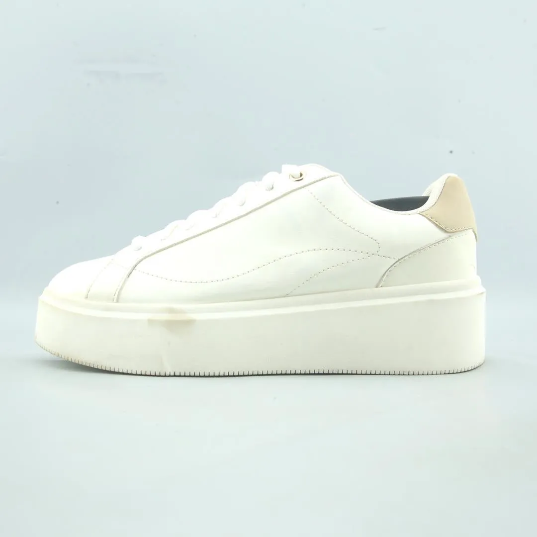 Sport Low Suede Sneakers BERSHKA .