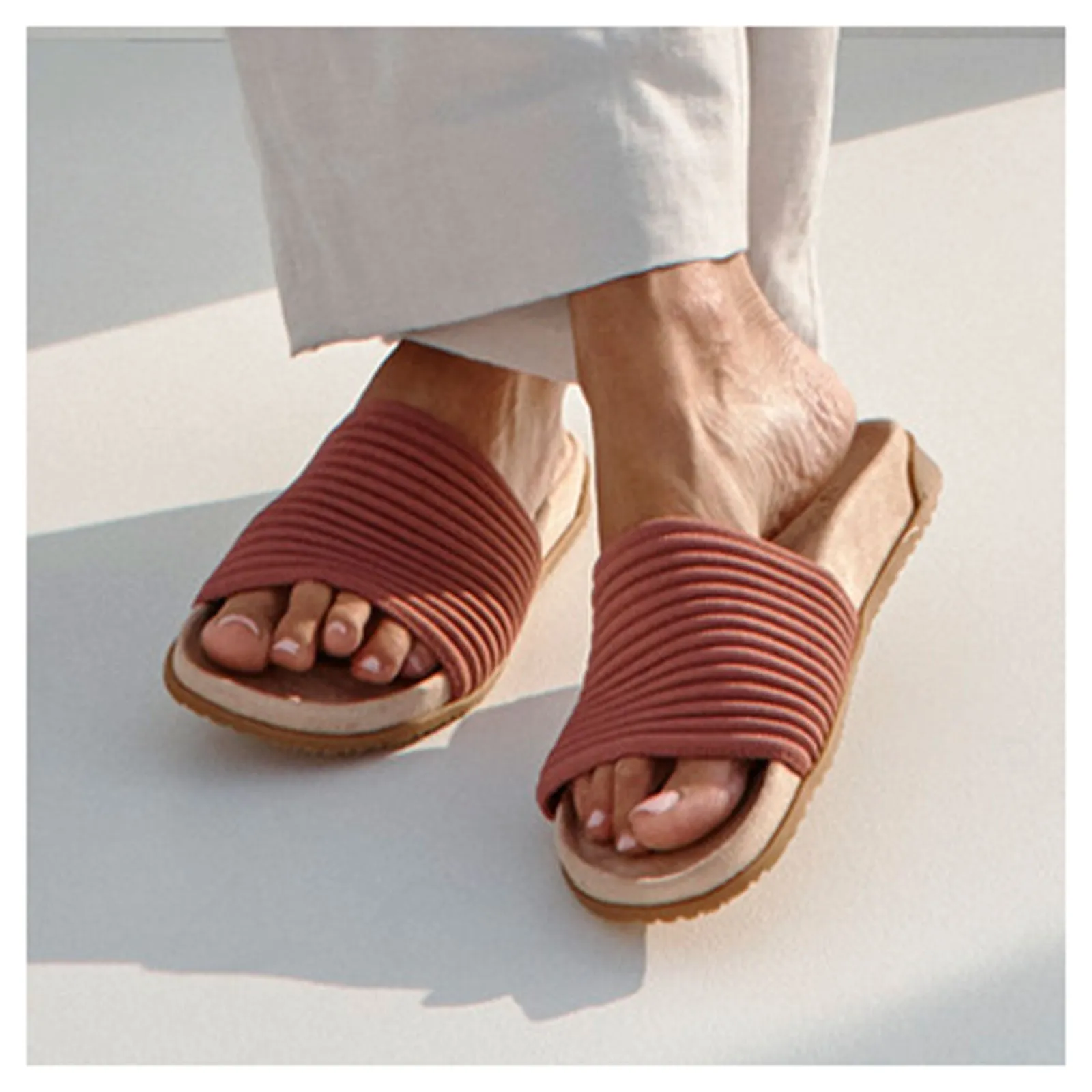 Women's Vionic, Evie Slide Sandal Ergonomic Build Weave Style