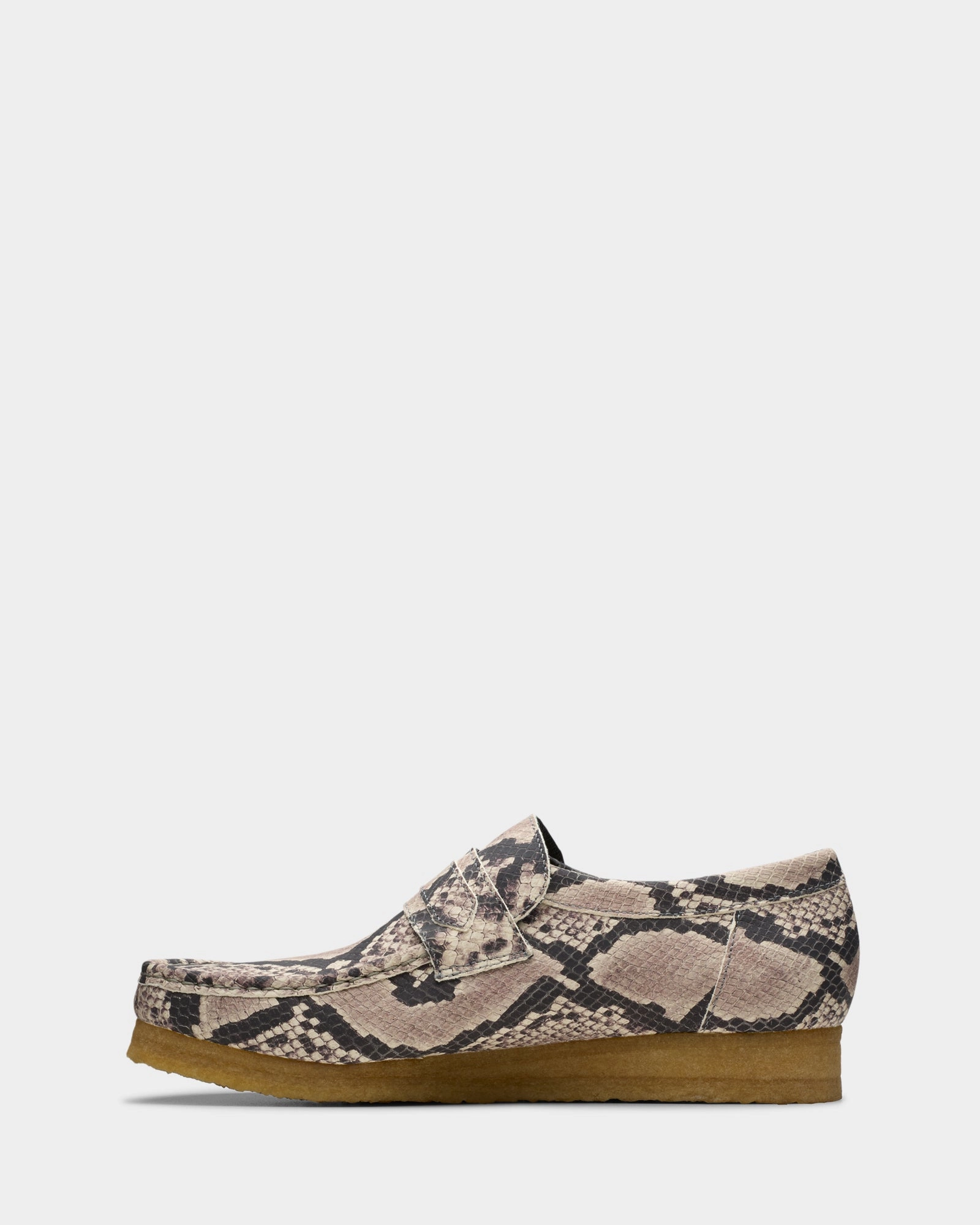All Gender Fit Win Step WALLABEE LOAFER (M) Grey Snake Lea