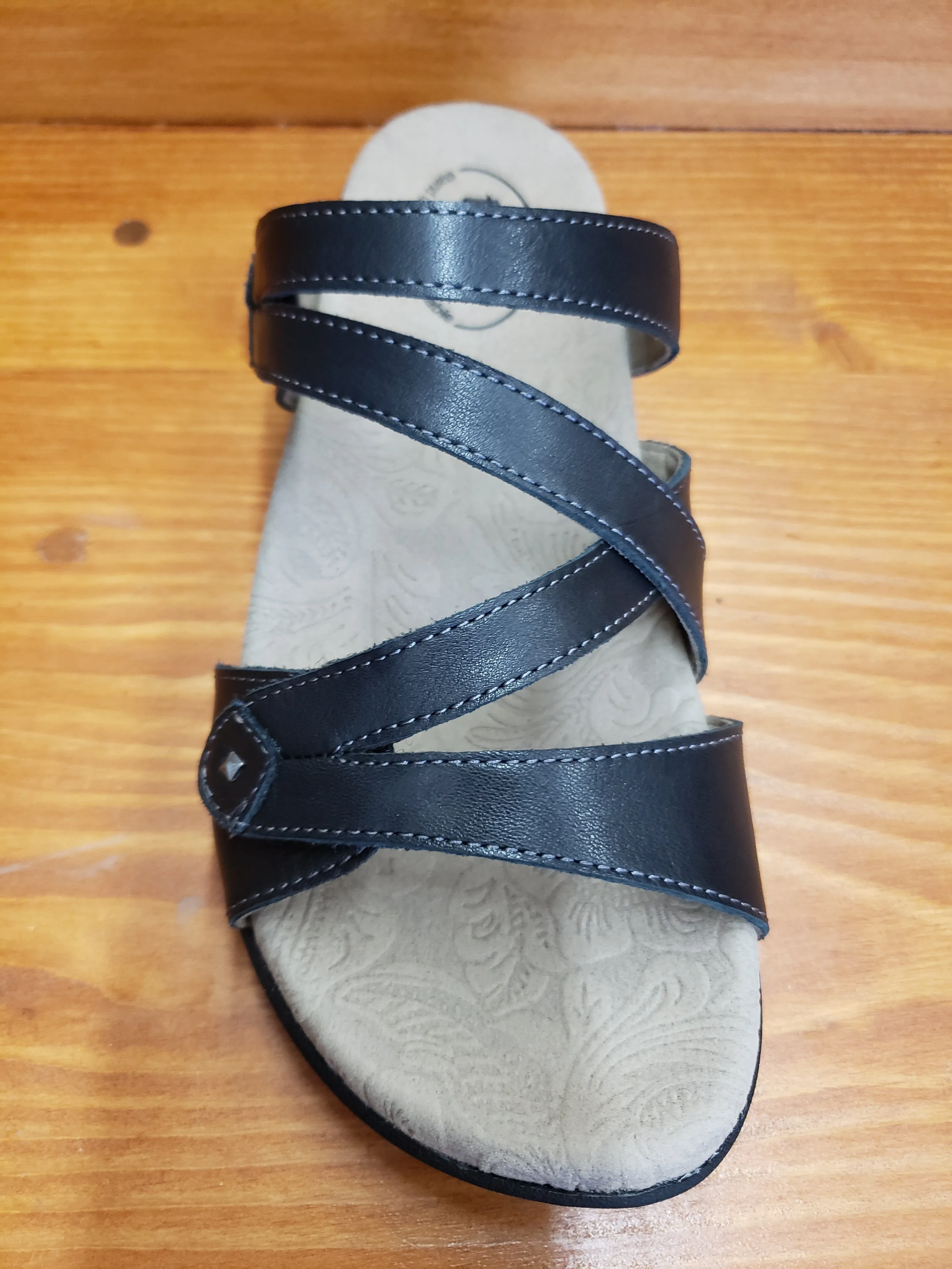 Taos Double U Black leather Sneaker Style