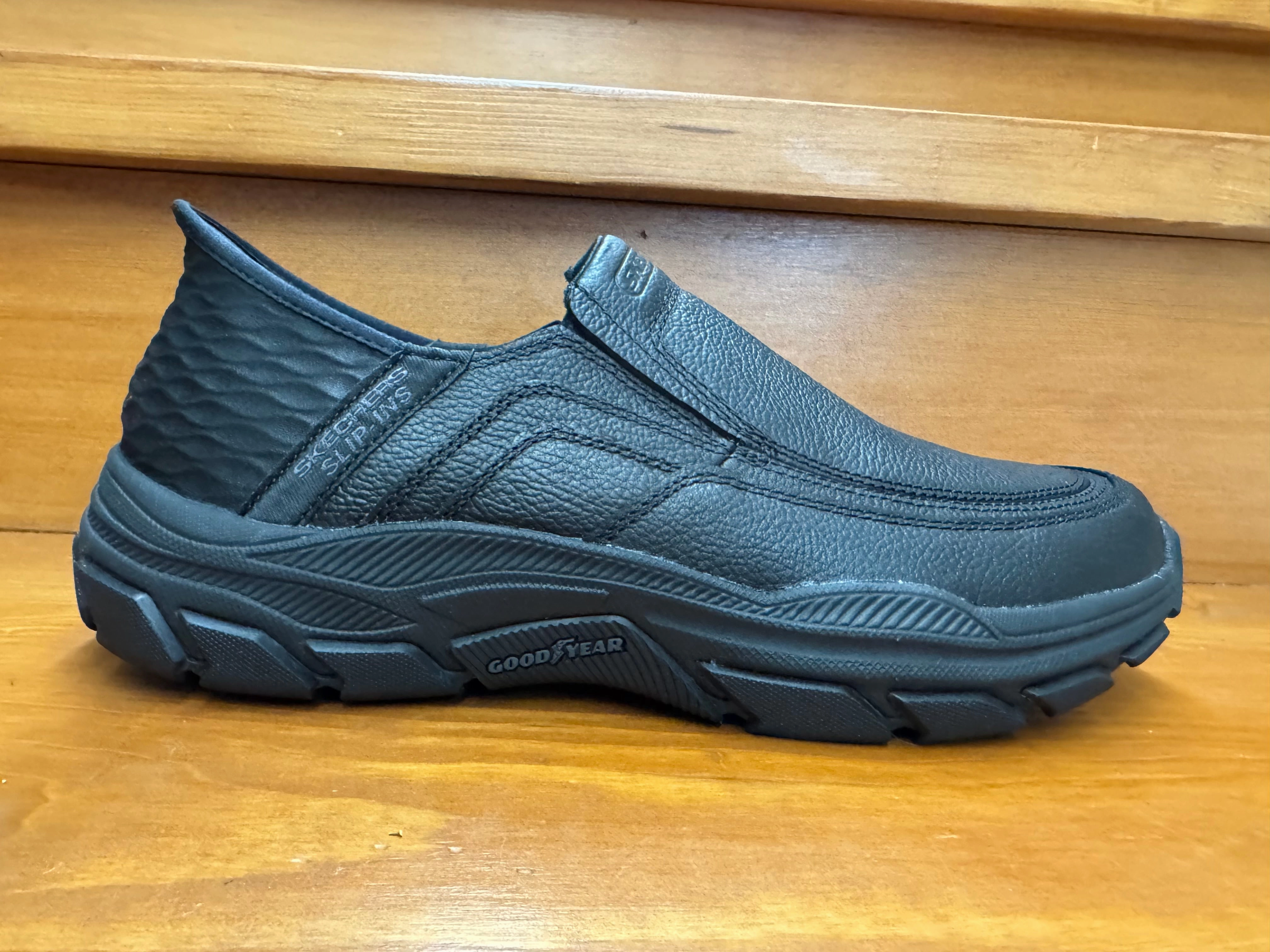 Skecher Slip ins Respected-Elgin Black 204810 BBK Stylish Appearance