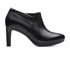 Versatile Womens - Ambyr Hope Black Leather
