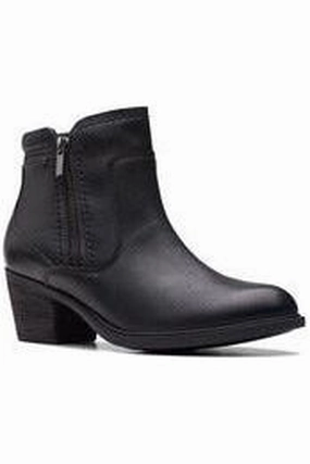 Clarks Boots Neva Zip in Black Leather Leaf Glow On-Trend Design
