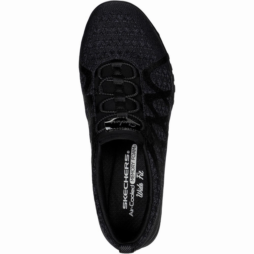 Star Path Skechers Relaxed Fit: Breathe-Easy Infi-Knity Trainer