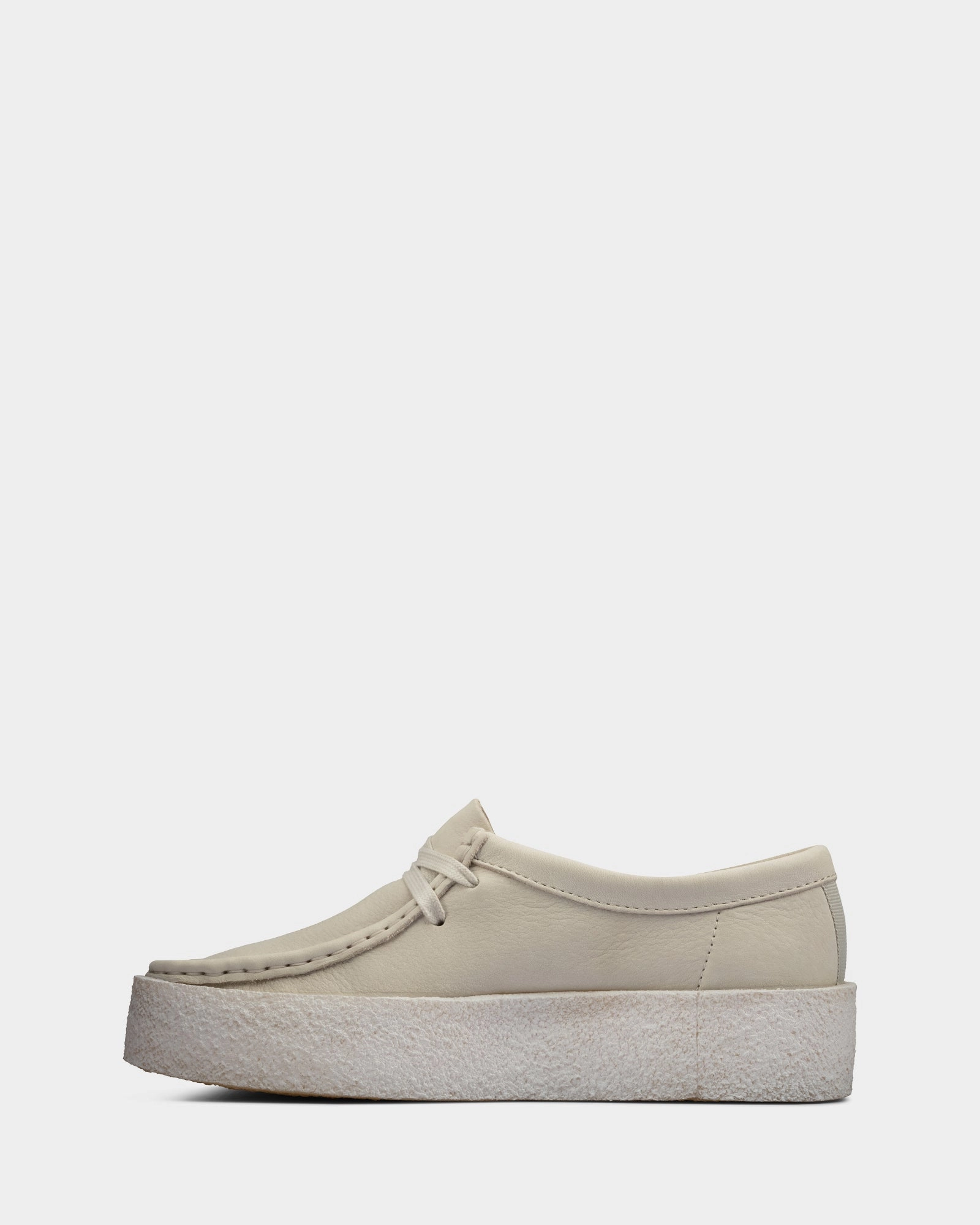 Holiday Outfit Wallabee Cup. (W) White Nubuck