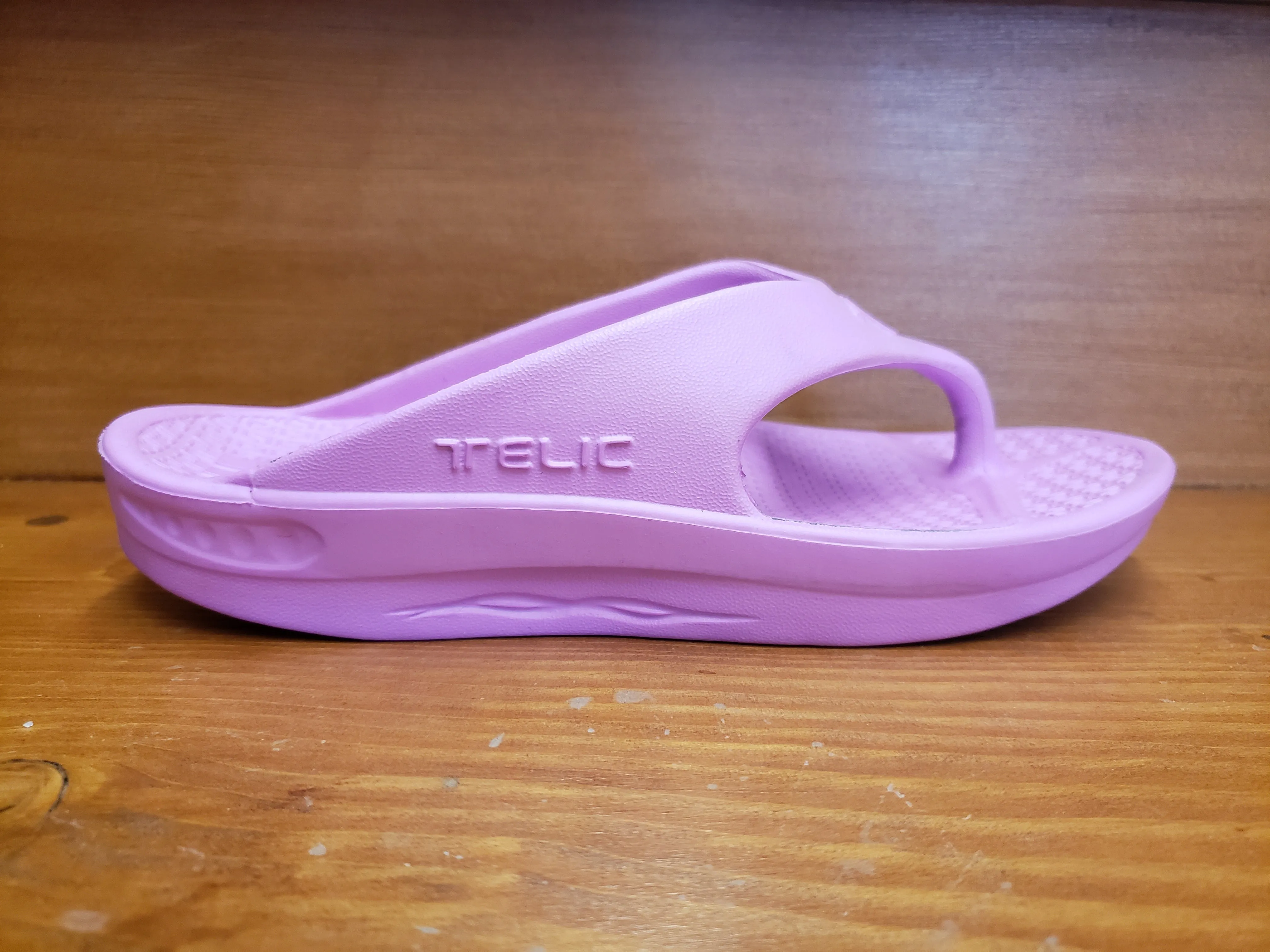 Telic Flip Forbidden Fuchsia Comfortable Insole Supportive Travel Shoes.