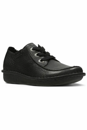 Clark Funny Dream in Black leather Good Traction