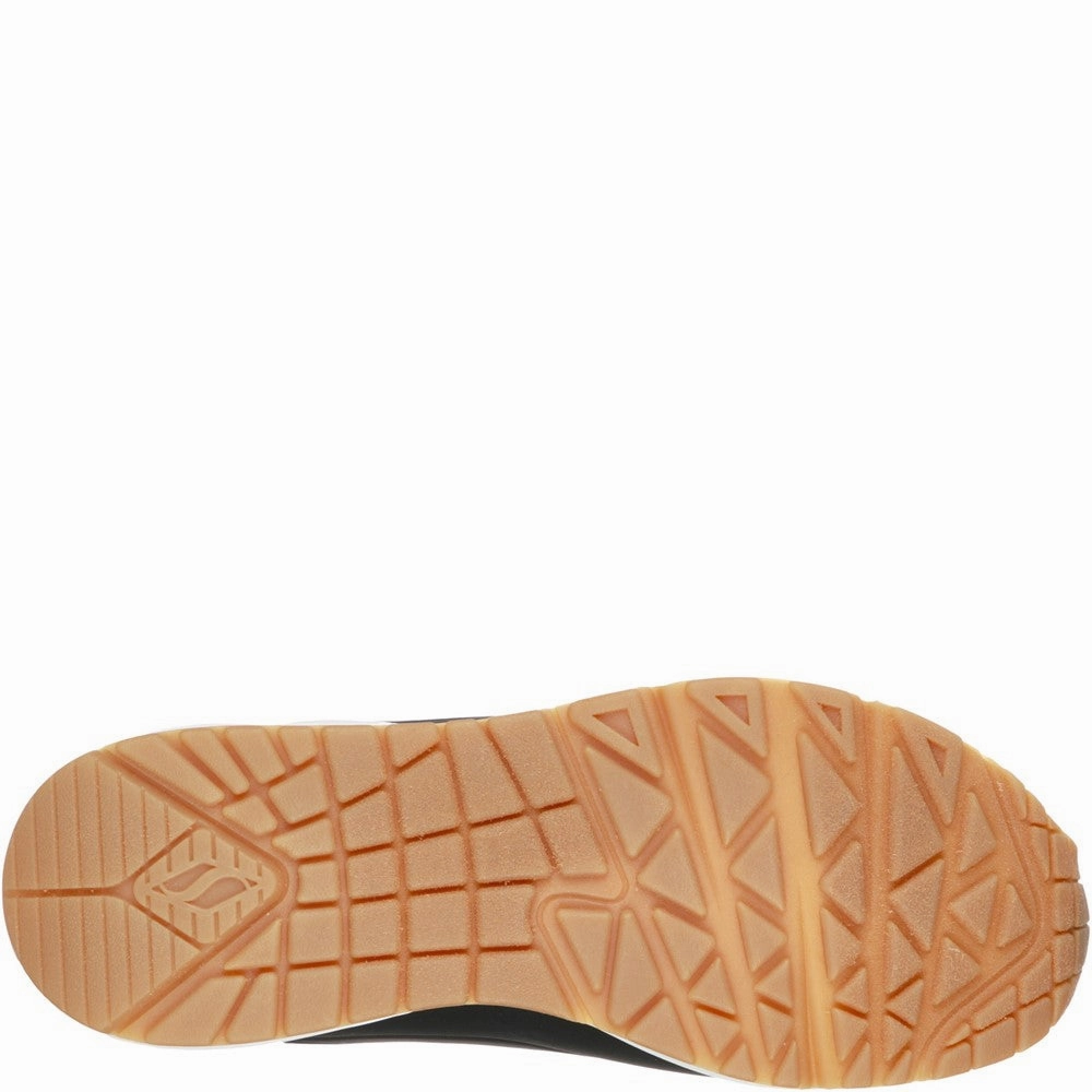 running in a levee area shoes Skechers Uno Stand On Air Sports Shoes