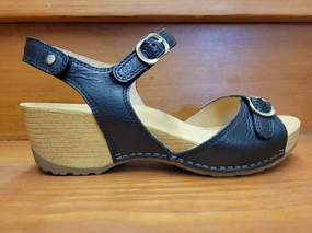 Dansko Tricia Black First Shade
