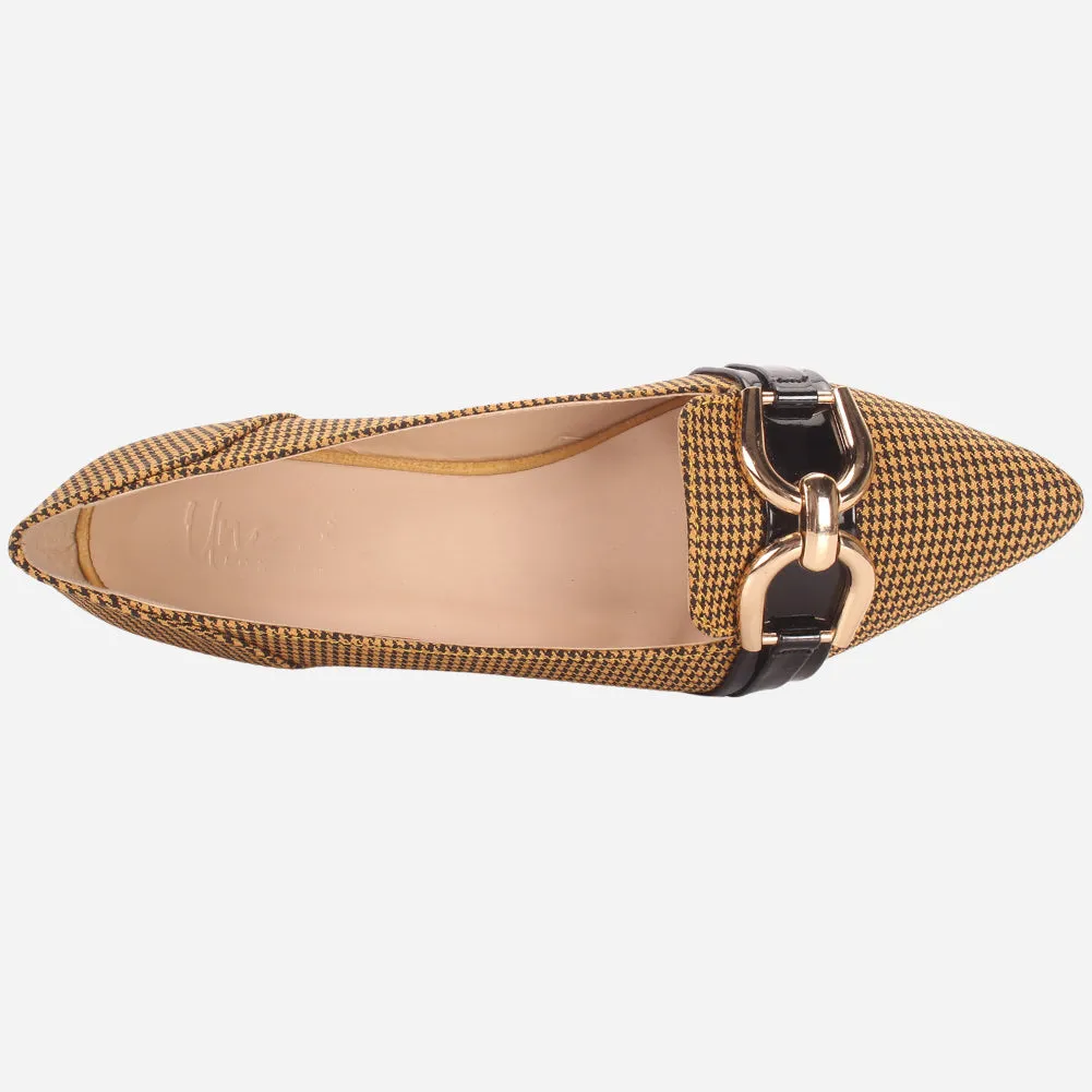 Flat Silver Sandals Shoes Women's "FERGIE" Pointed Toe Decorated Flat Pumps