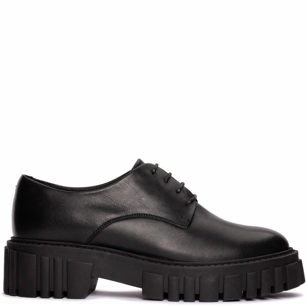 Cliff Path Wide Step Clarks Page Walk Shoes