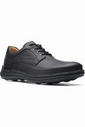 Versatile Style Pasture Path Clarks Nature Three in Black leather