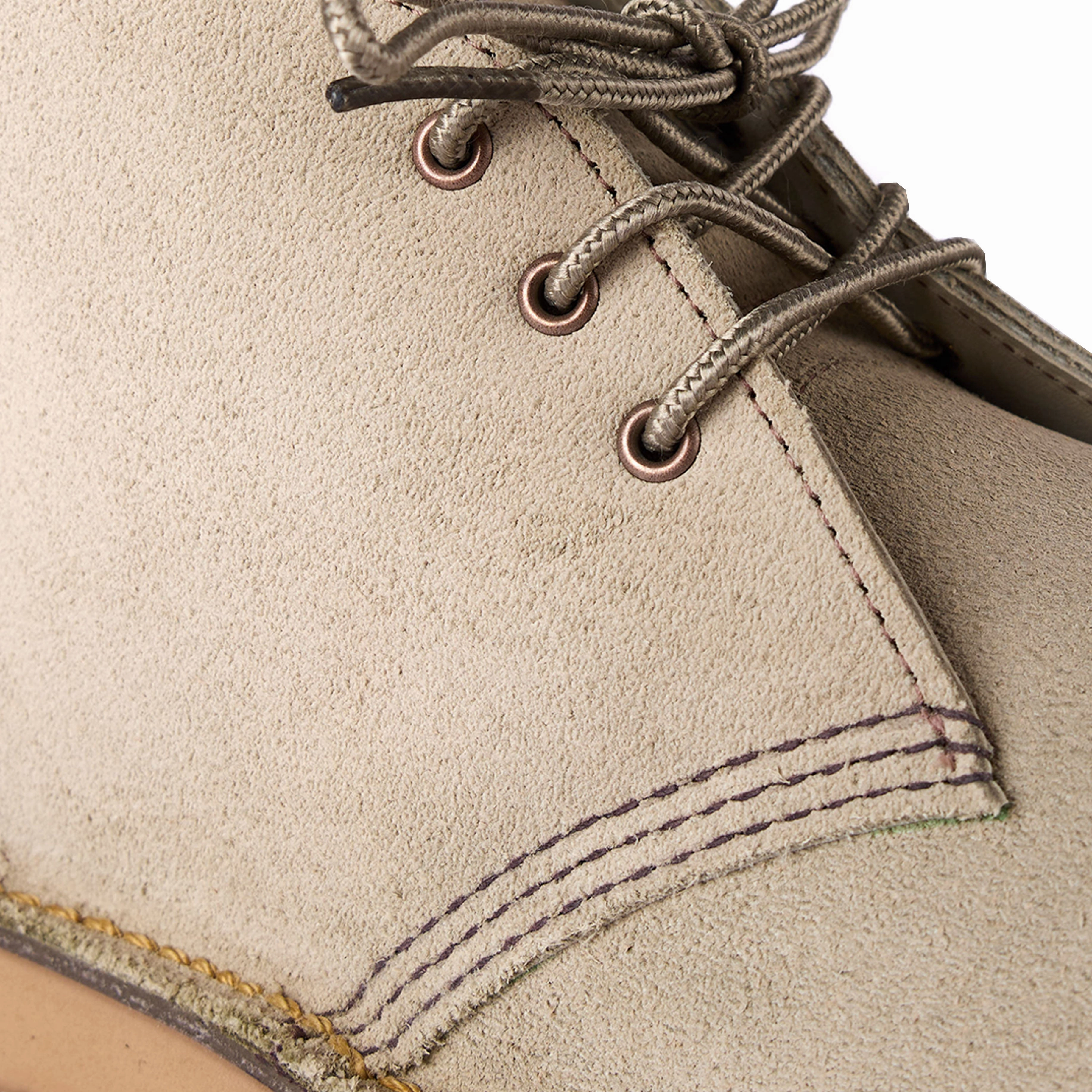 Red Wing Weekender Chukka White Sand Mohave Move Free