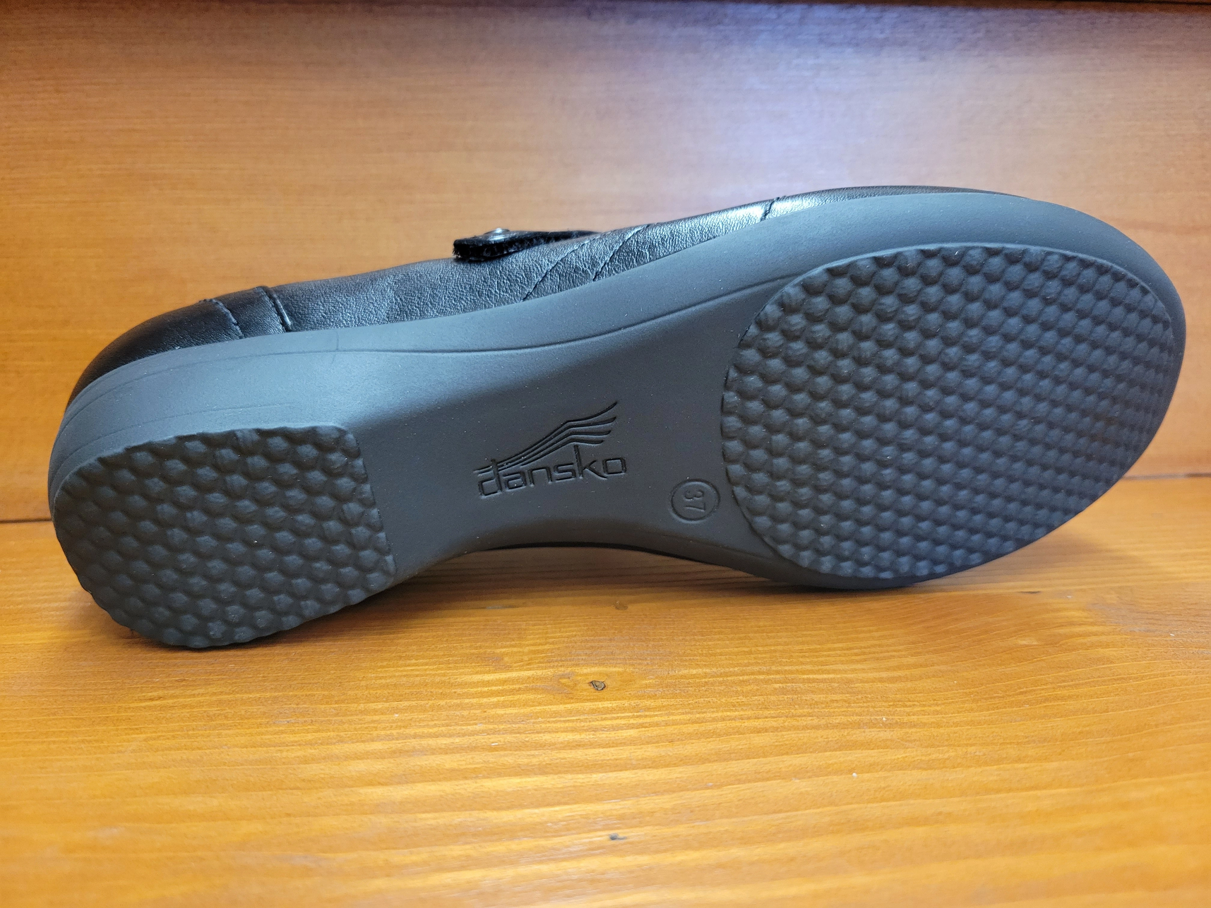 Film Shoot Bend Step Dansko Franny Black leather