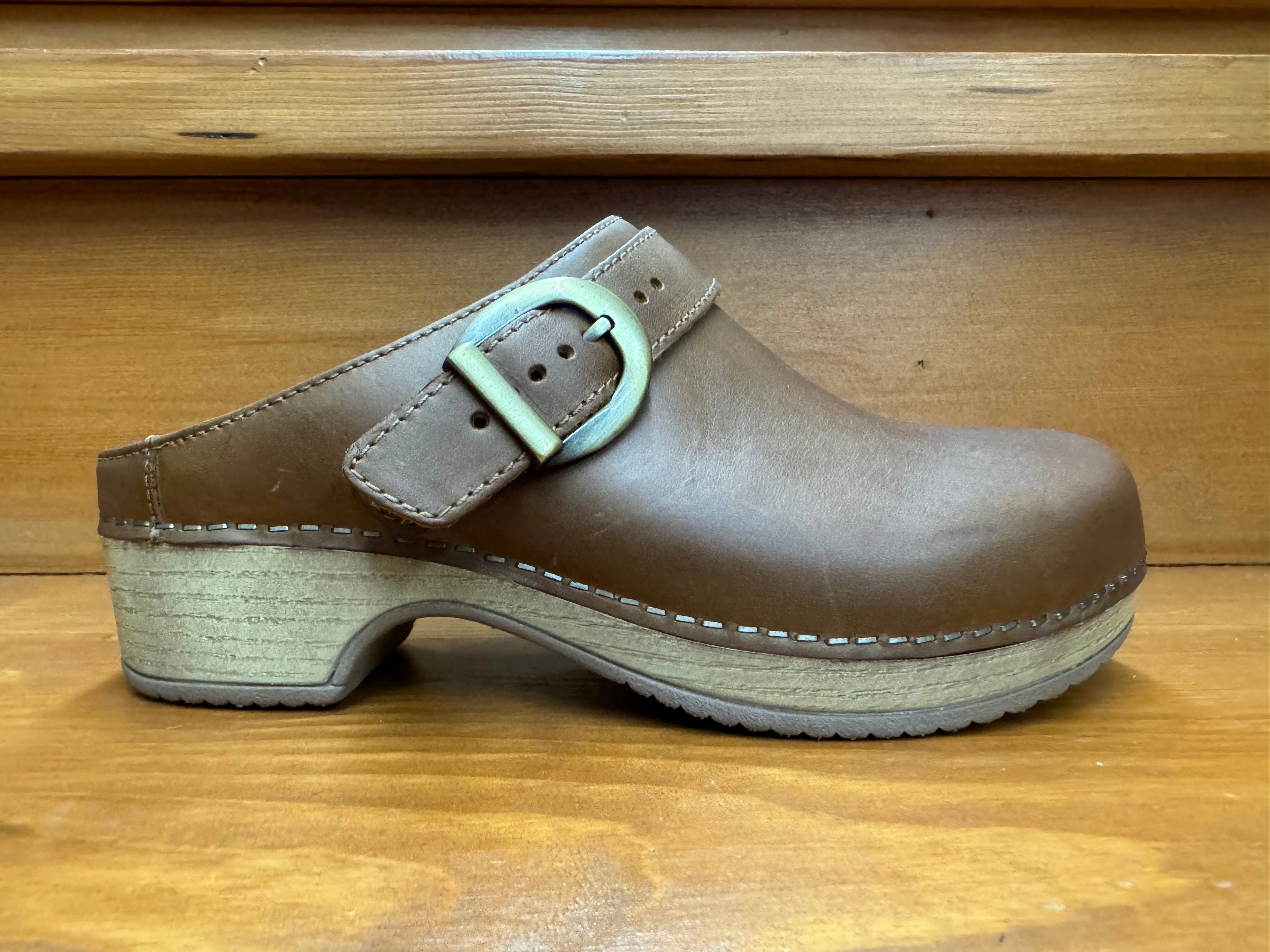 Dansko Baylor Tan Oiled Forever Shade