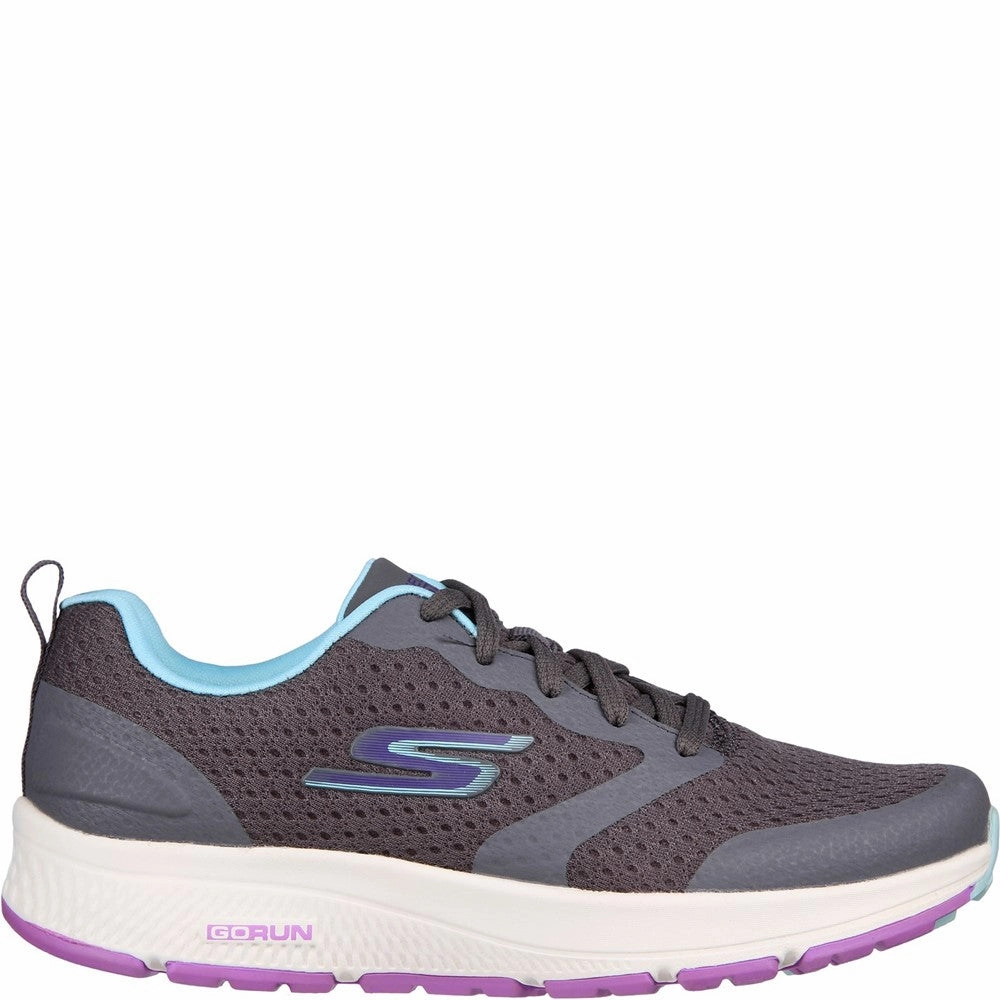 Skechers GO RUN Consistent - Intensify-X Trainer flexible shoe aspects running on a track oval