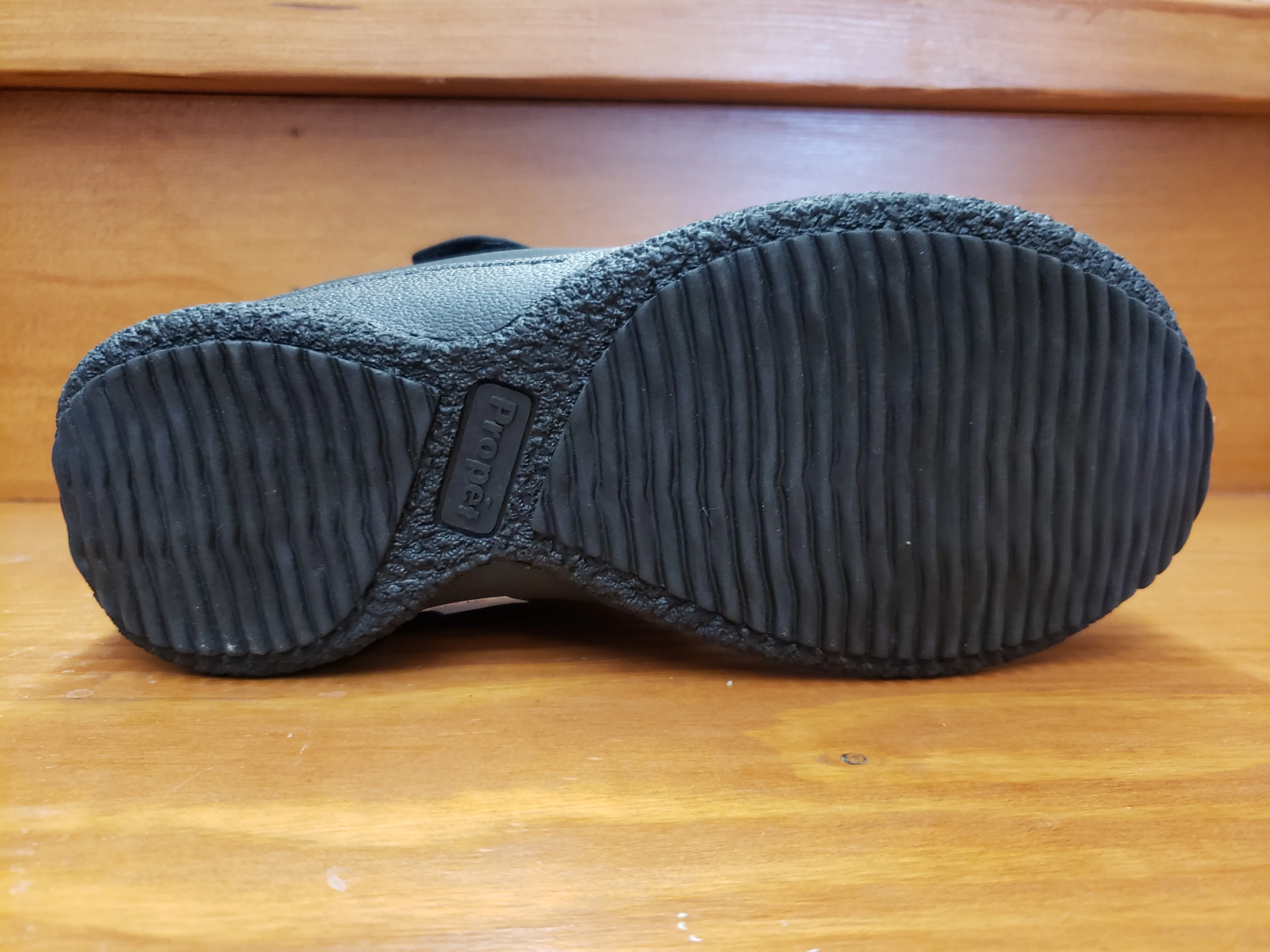 workout shoes Propet Madi Ankle Strap Black WBX023NBLK