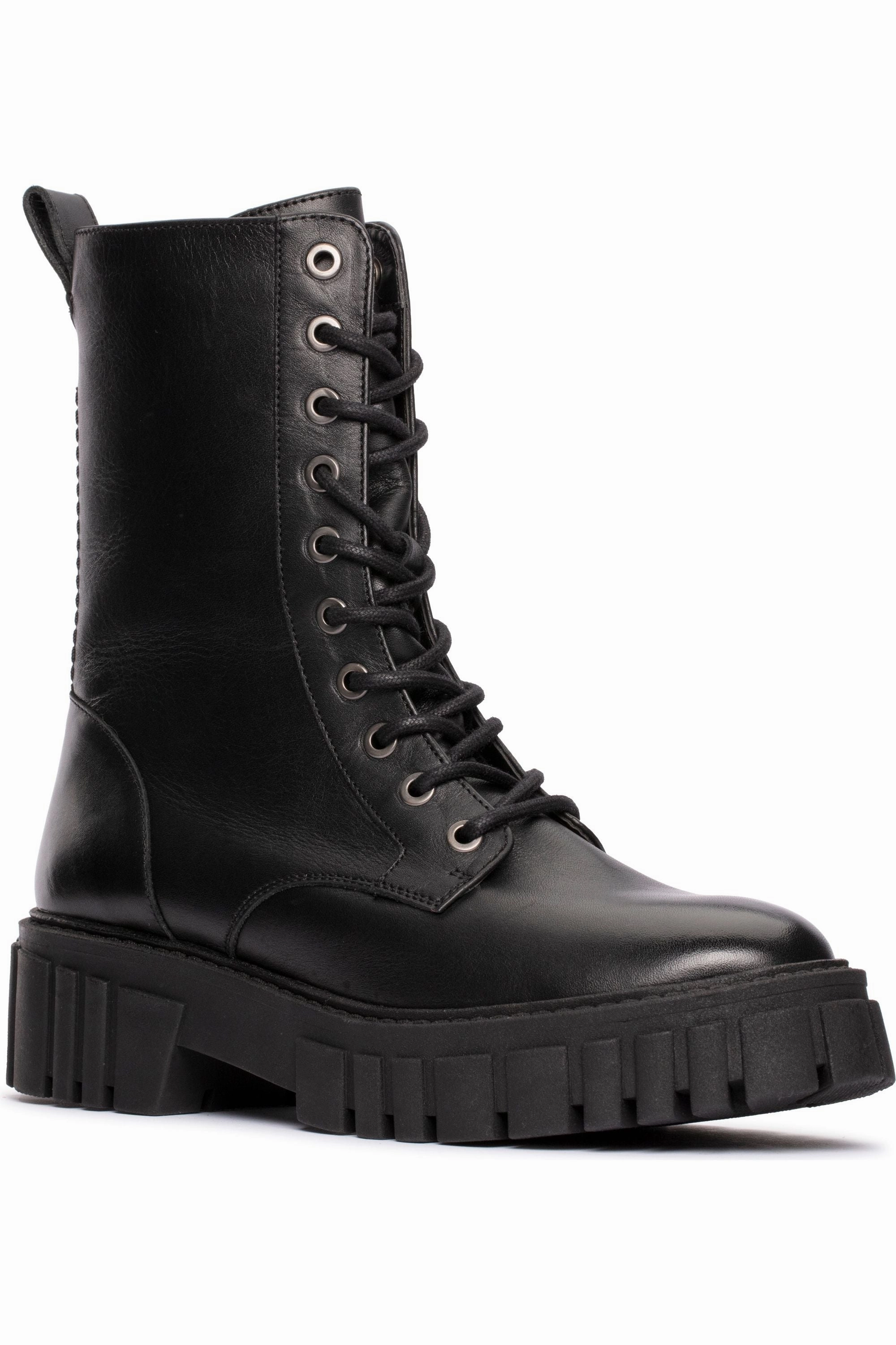 Clarks Page Lace boot in Black Leather Sweat Free Dance Mood