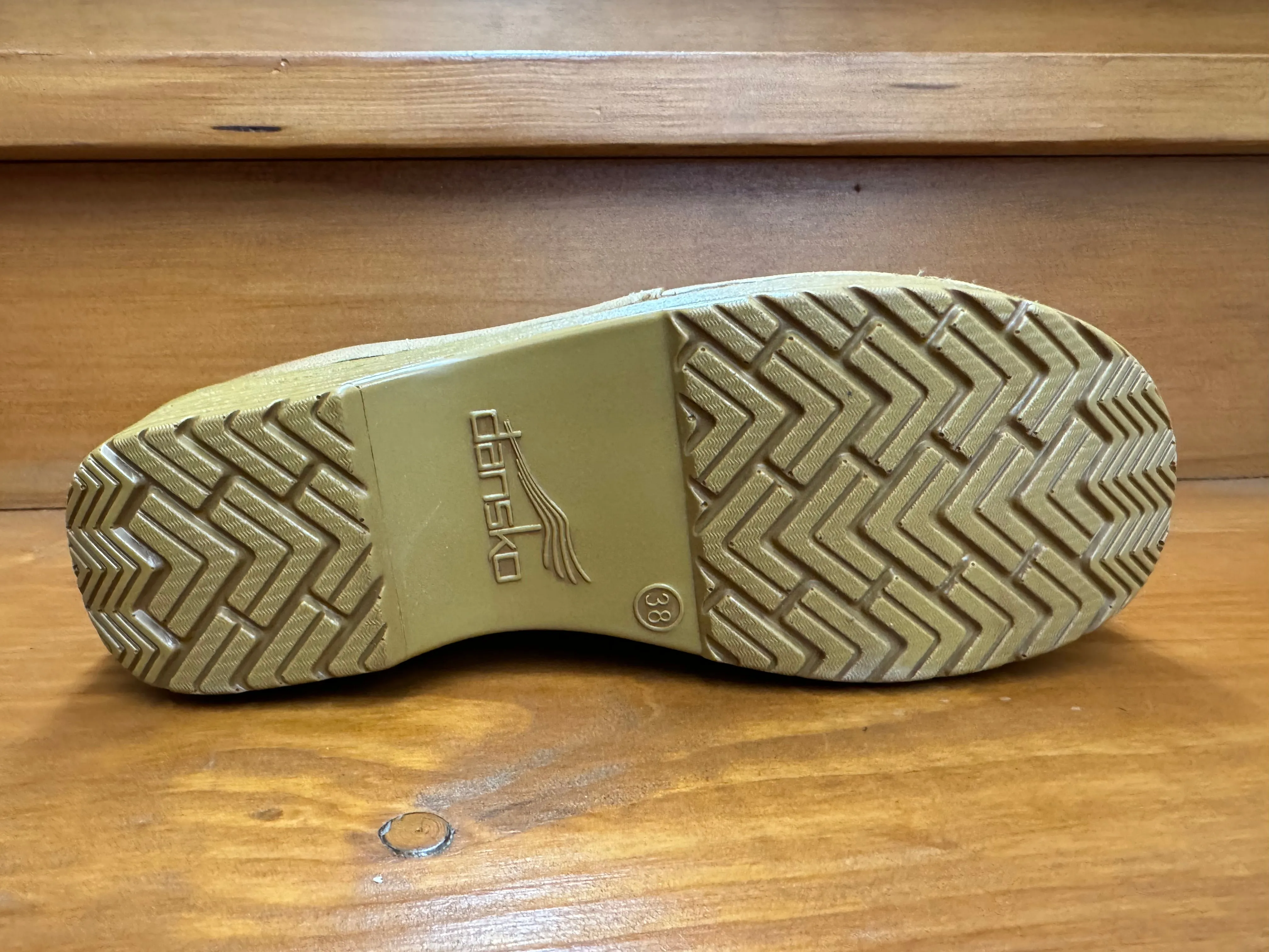 Lifestyle Gear Dansko Sigourney Honey Distressed