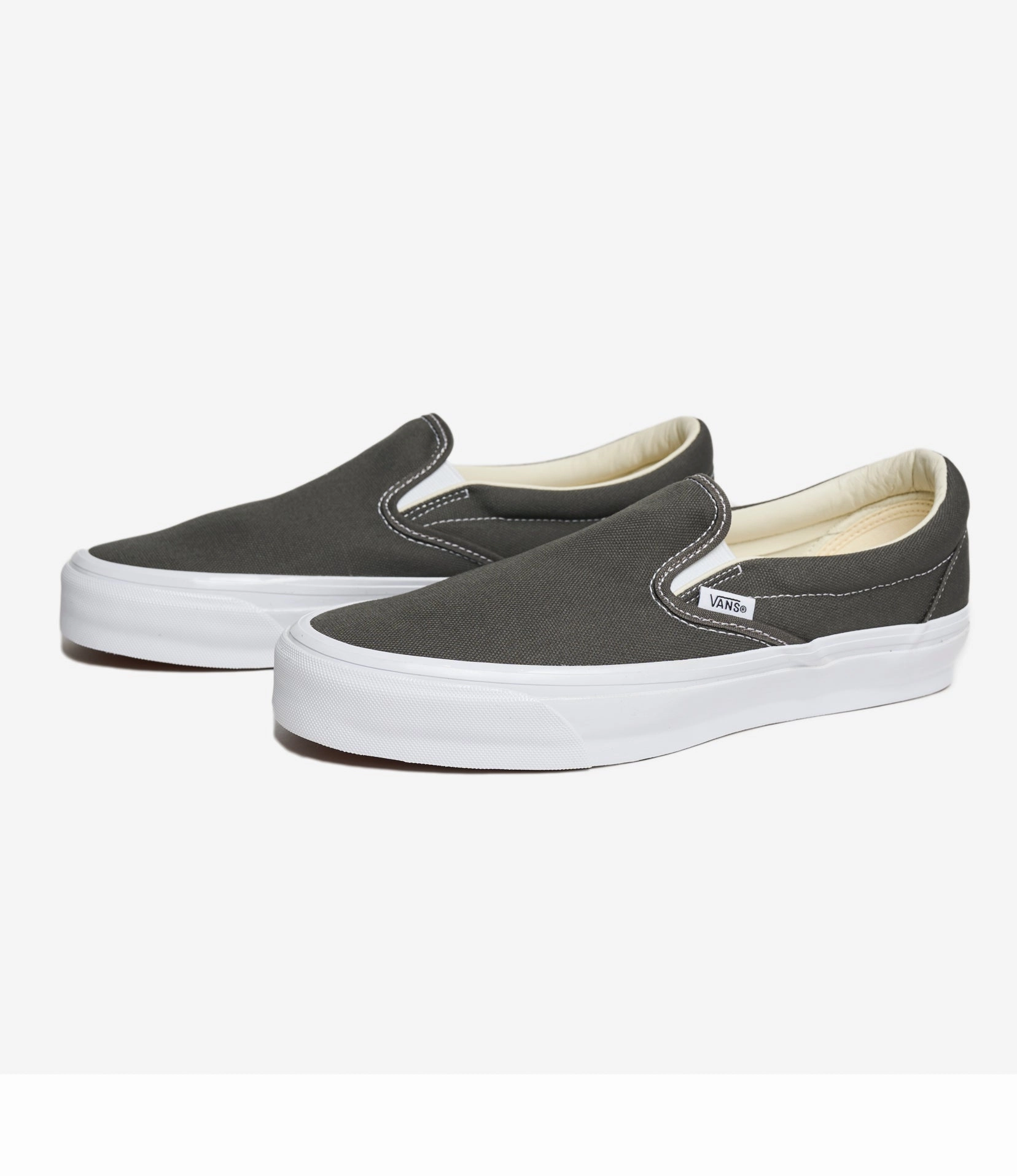 Slip - On Reissue 98 LX - Gunmetal Move Freely