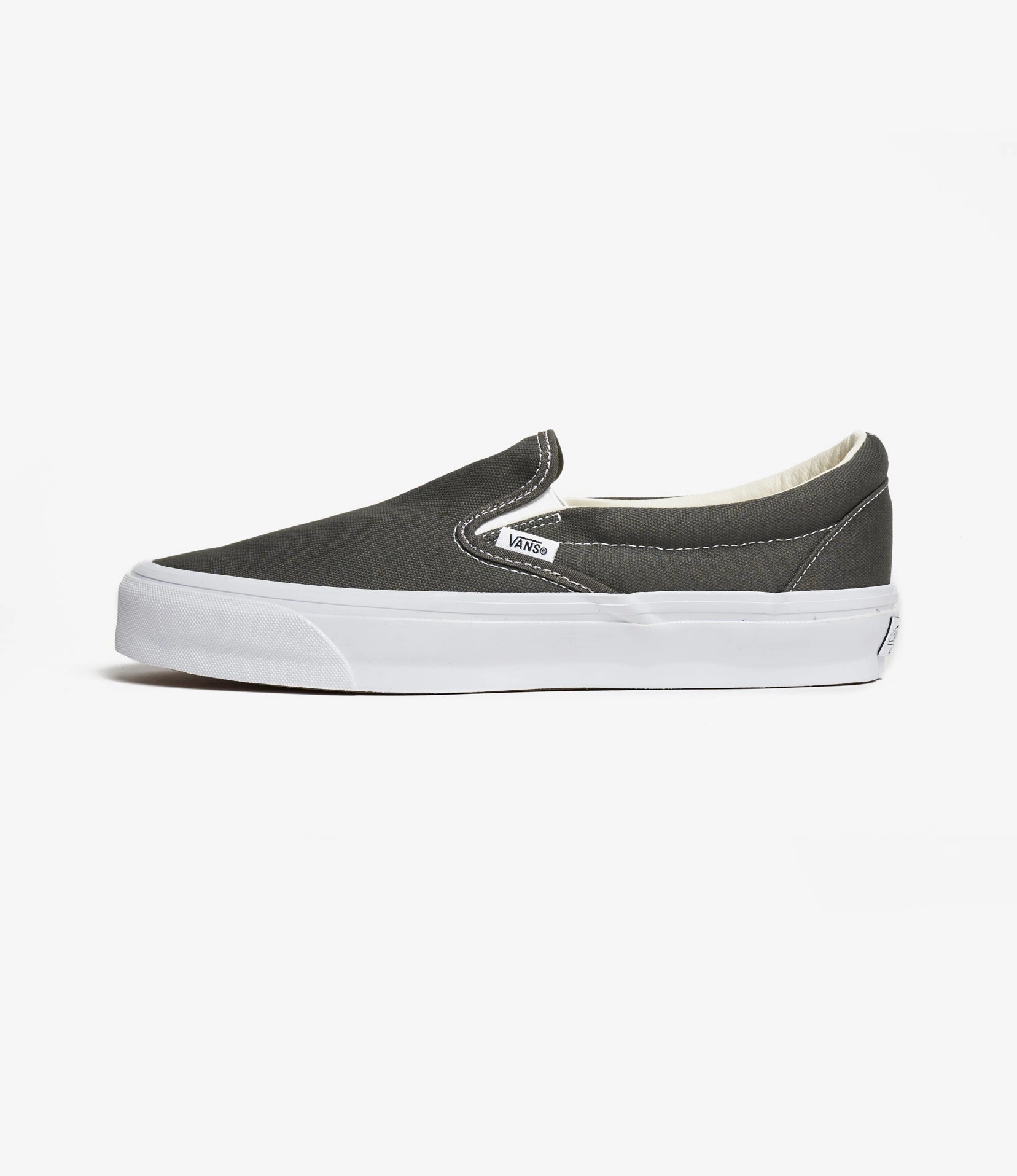Sports-Friendly back to school Slip - On Reissue 98 LX - Gunmetal