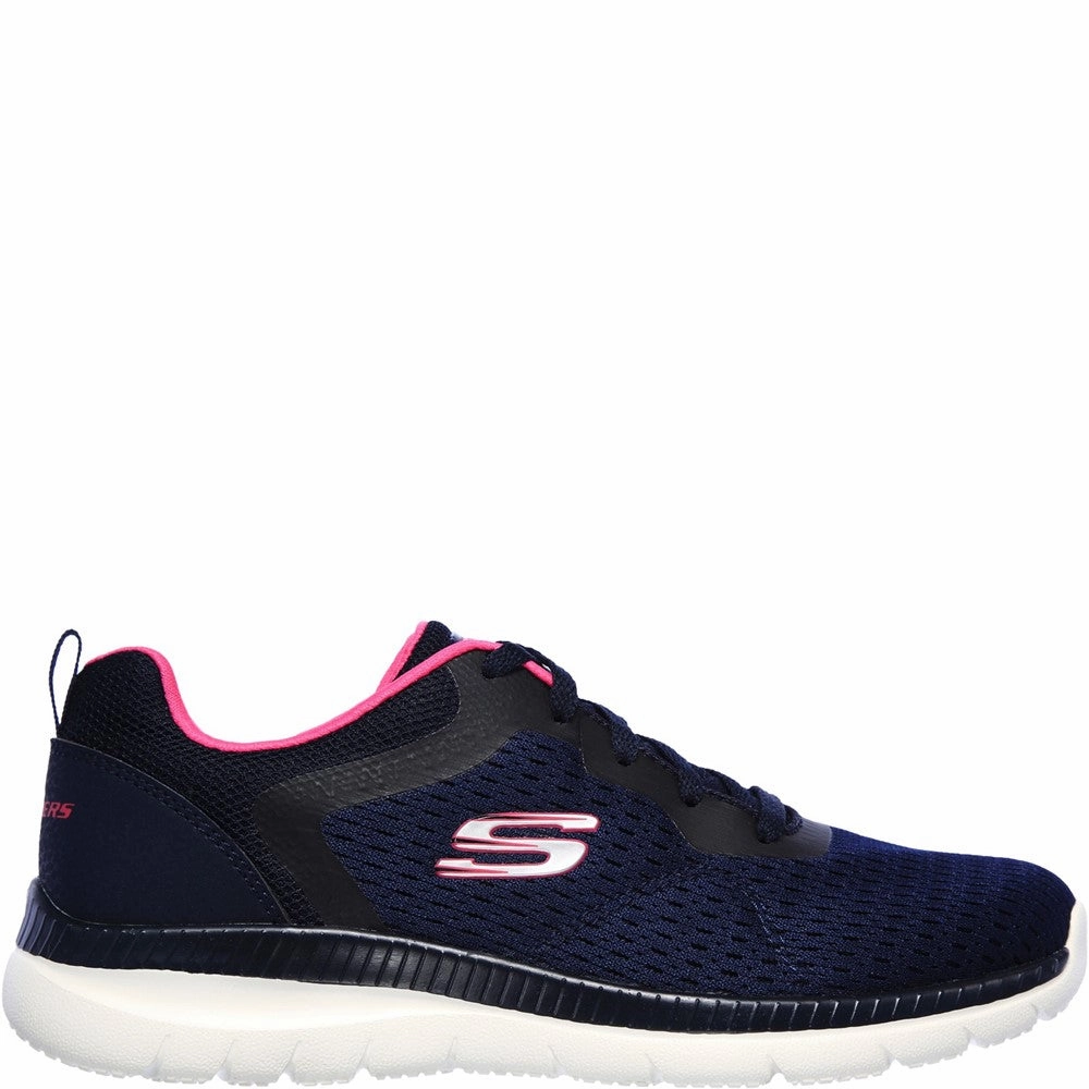 Skechers Bountiful Quick Path Shoes running in a polar area Secure Motion