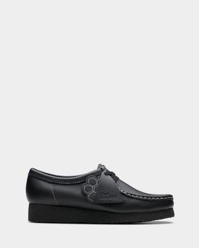 Pull Hike ShockAbsorbing Wallabee. (w) Black Tumbled Leather