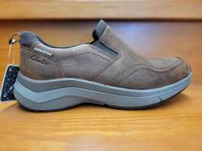 Daily Commute Clarks Wave 2.0 Edge Brown Oily 26155109