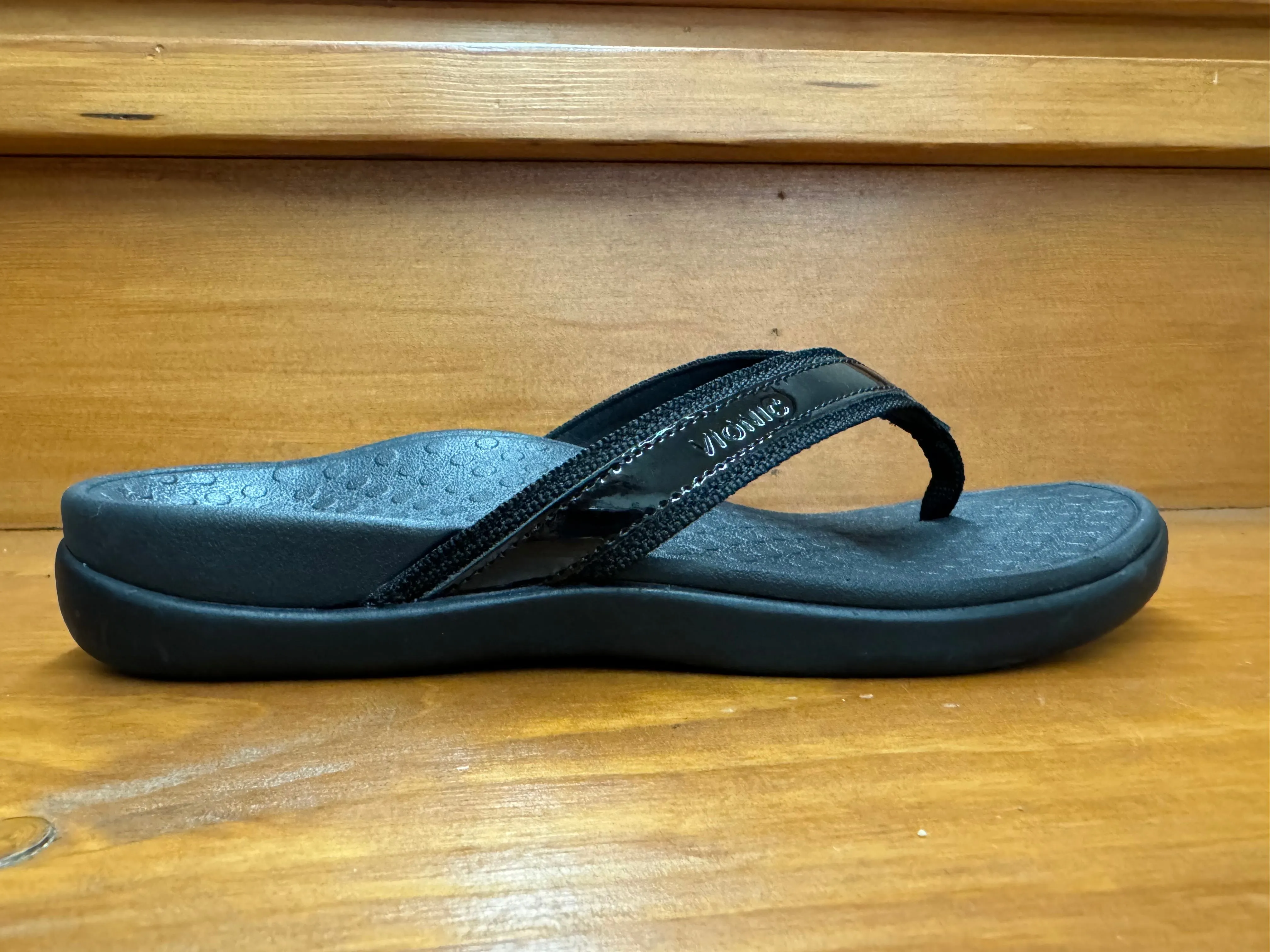Vionic Tide Flip Flop Black hypoallergenic material