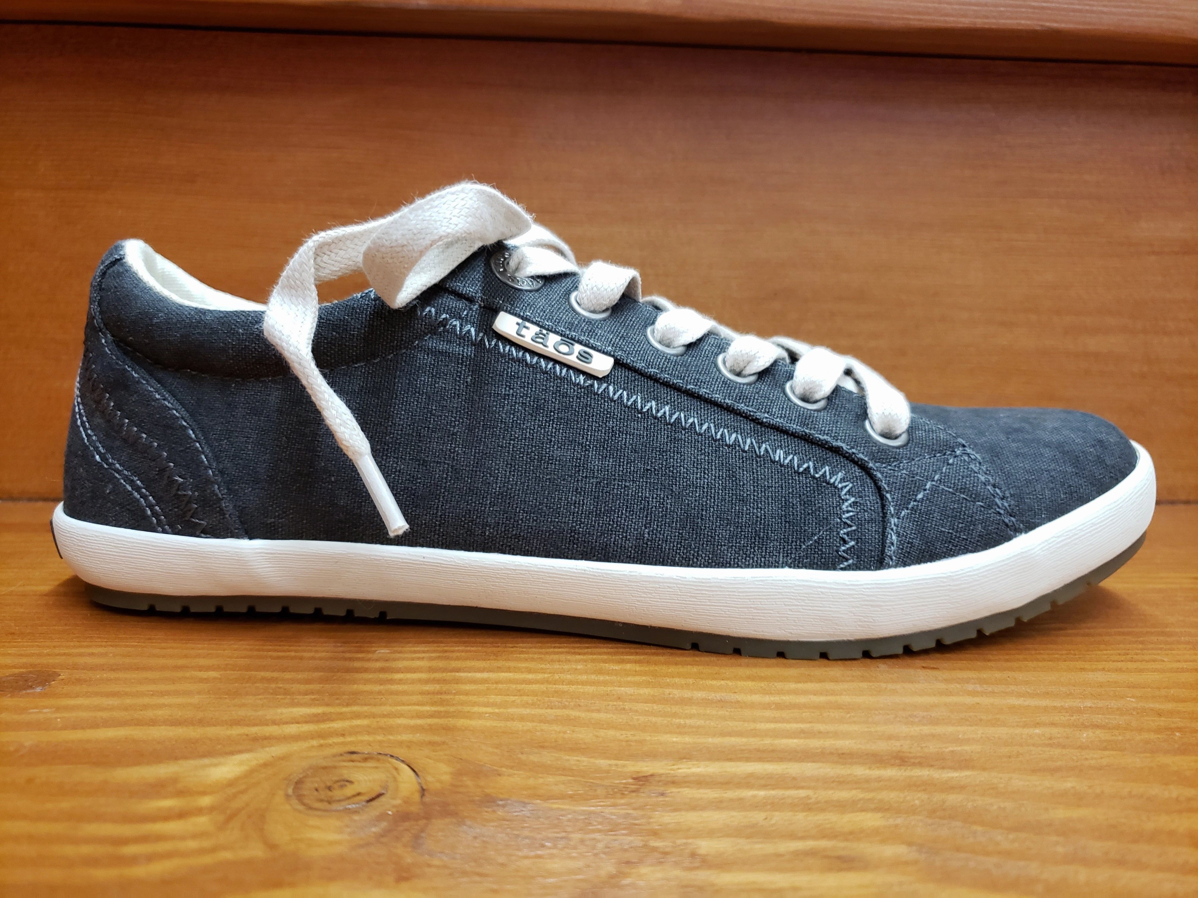 Street Trend Taos Star Charcoal wash canvas