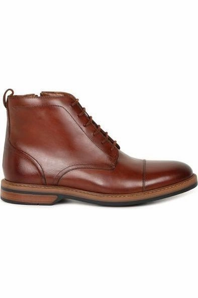 Clarks Aldwin Cap boot in Mid Tan work commute