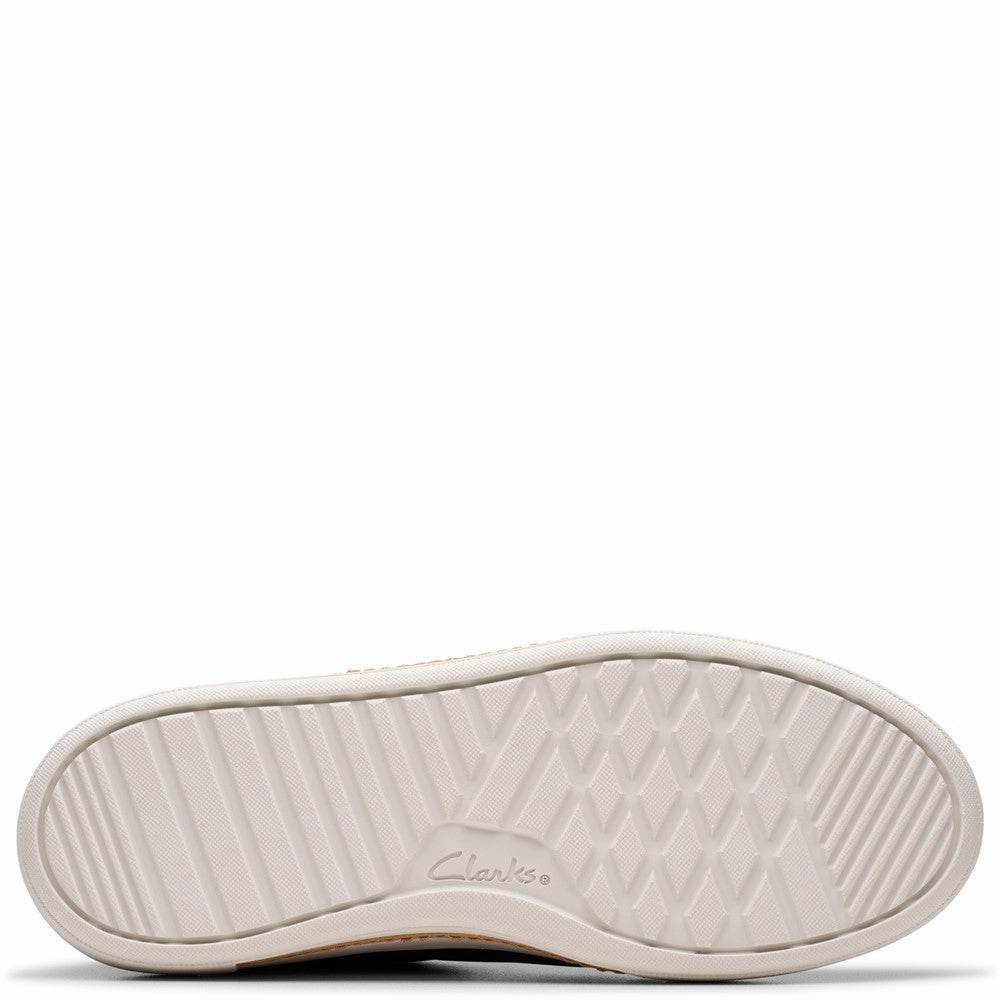 Superior Cushioning Roll Step Clarks Hollyhock Zip Shoes