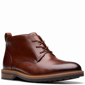 Stable Walk Clarks Aldwin Chukka Mid Boots