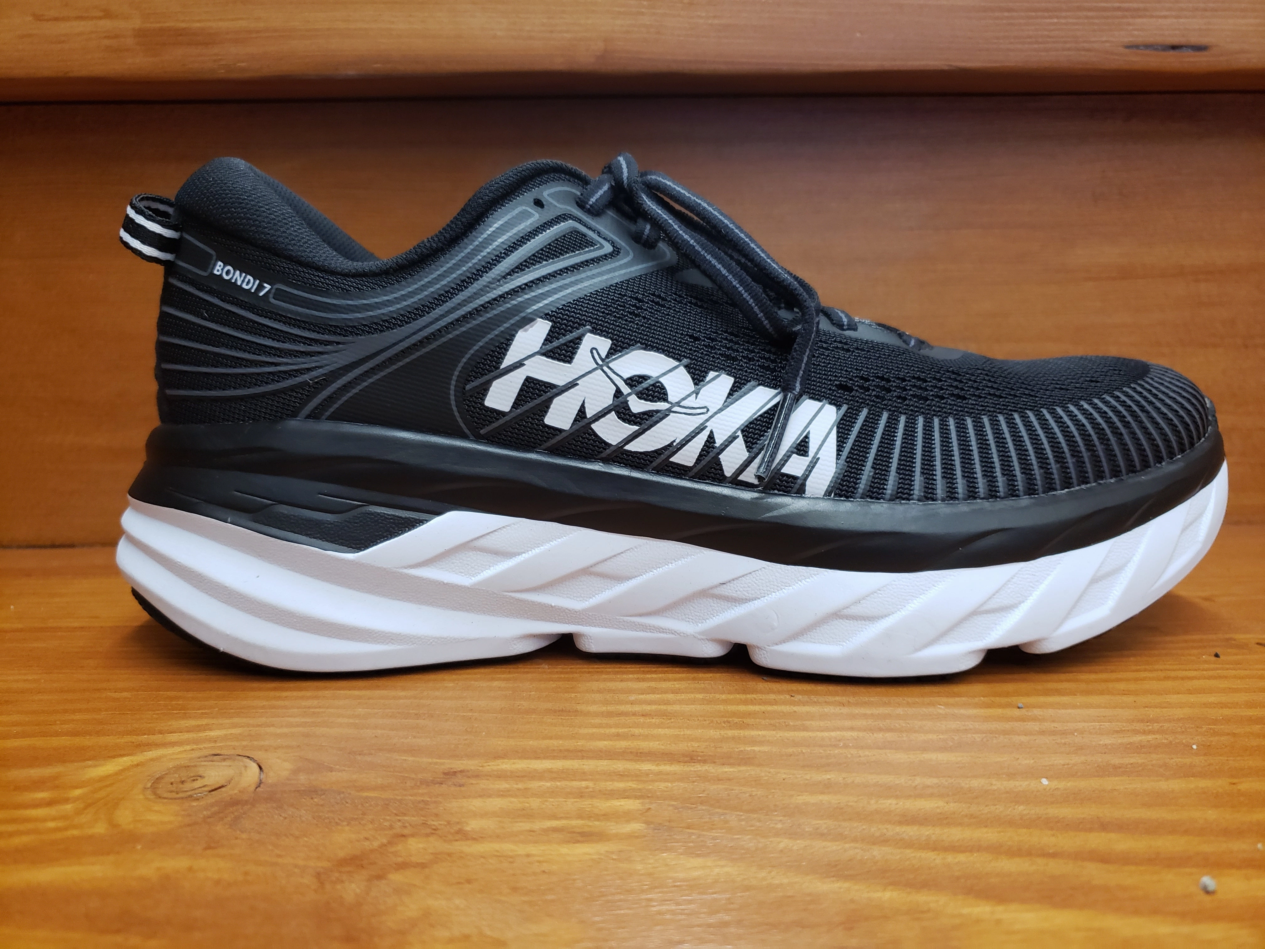 carbon - fiber running shoes anti - static Hoka Bondi 7 black/white 1110519BWHT & 1110531BWHT