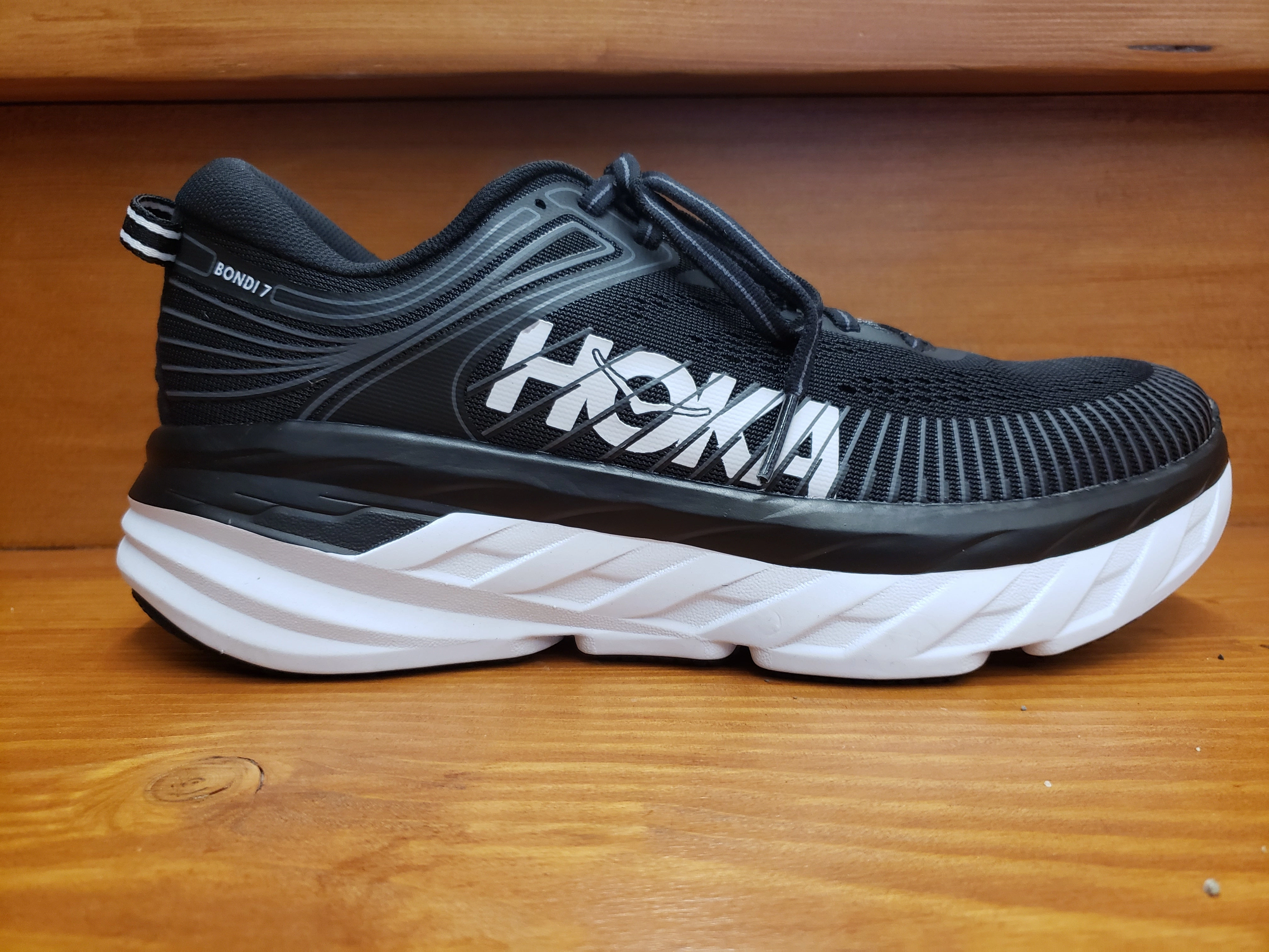 Speed Performance Fit Hoka Bondi 7 black/white 1110519BWHT & 1110531BWHT